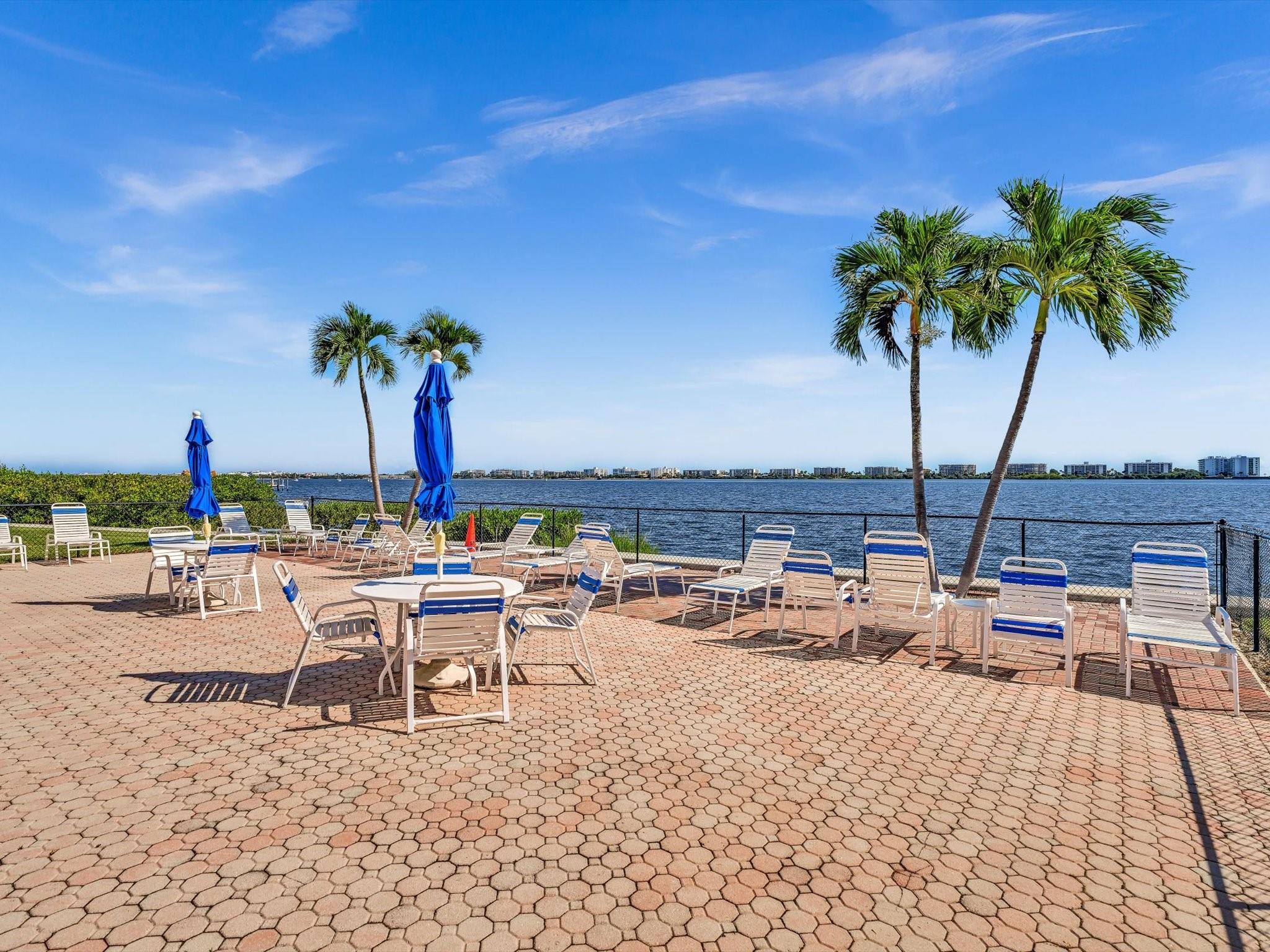 PALM LAKE 1 CONDO - Residential