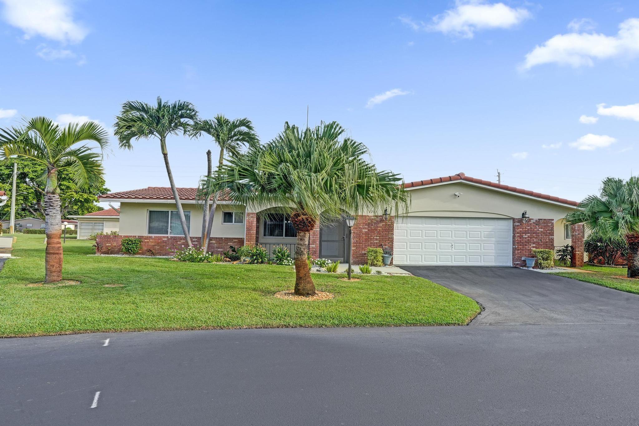 Crystal Lake Villas 64-20 - Residential