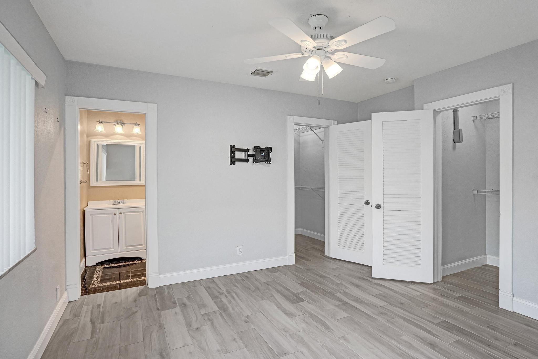 Crystal Lake Villas 64-20 - Residential