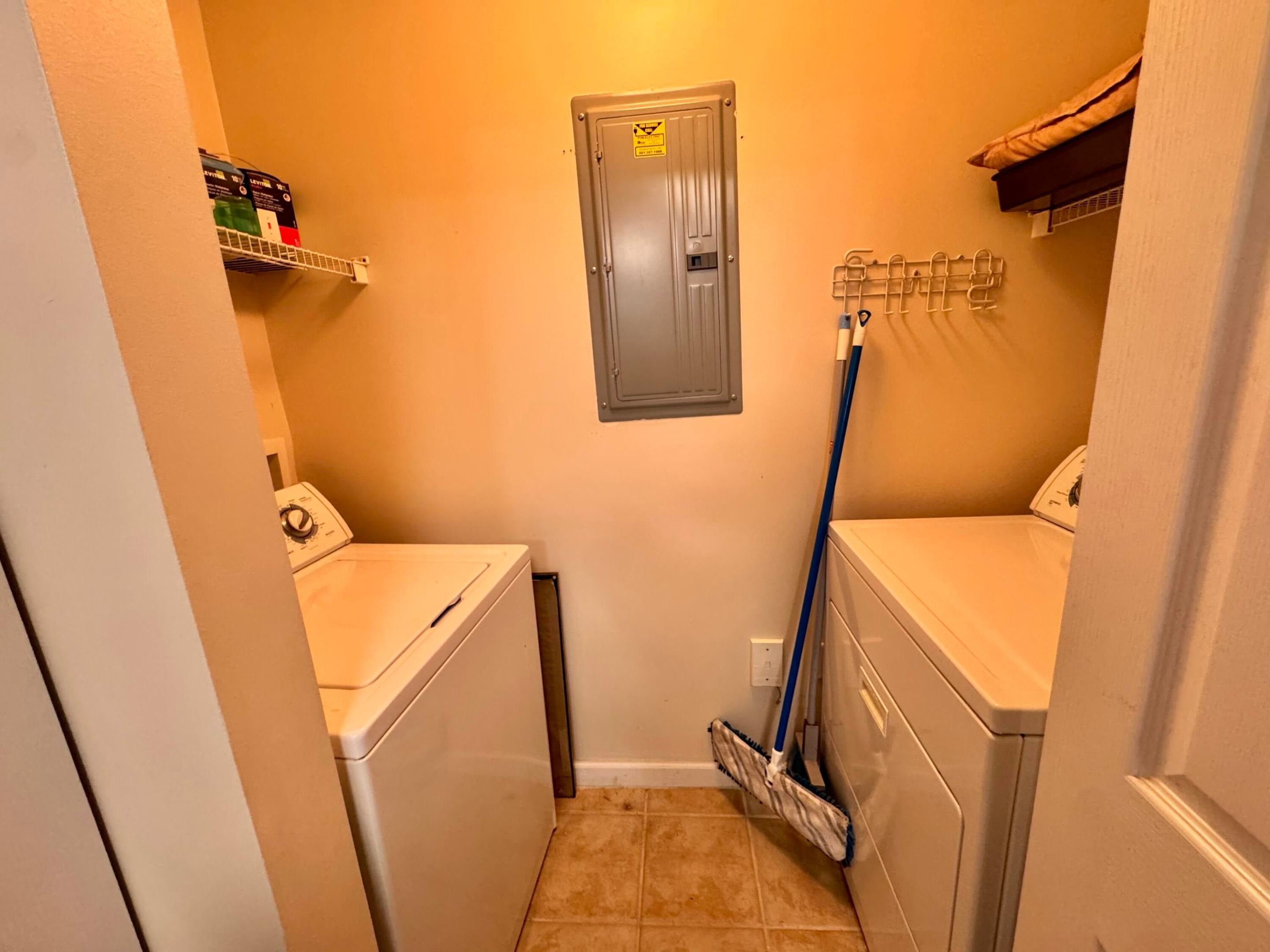 Properties 9857 Baywinds 9210