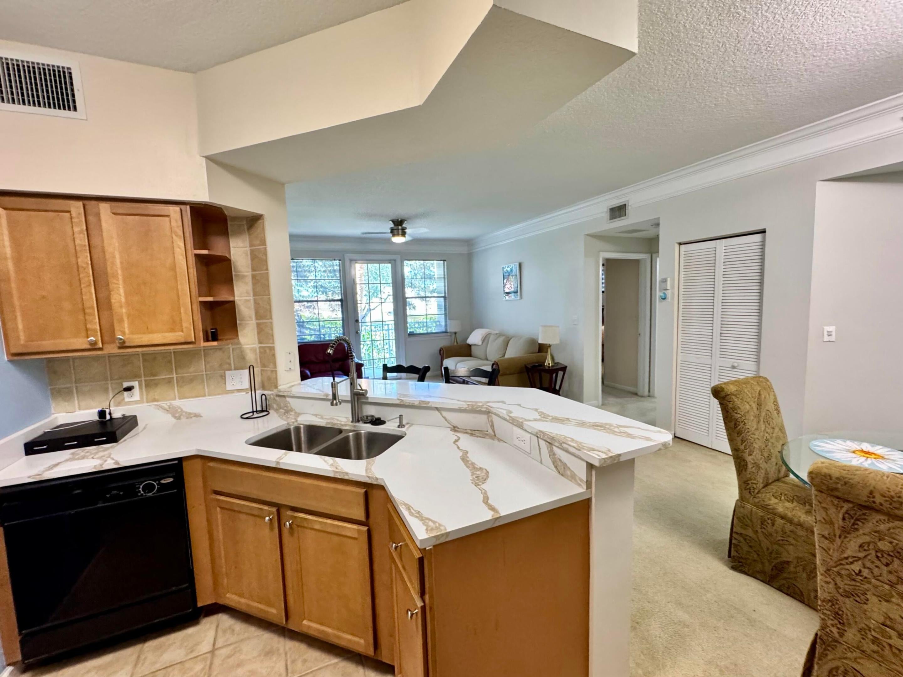 Properties 9857 Baywinds 9210