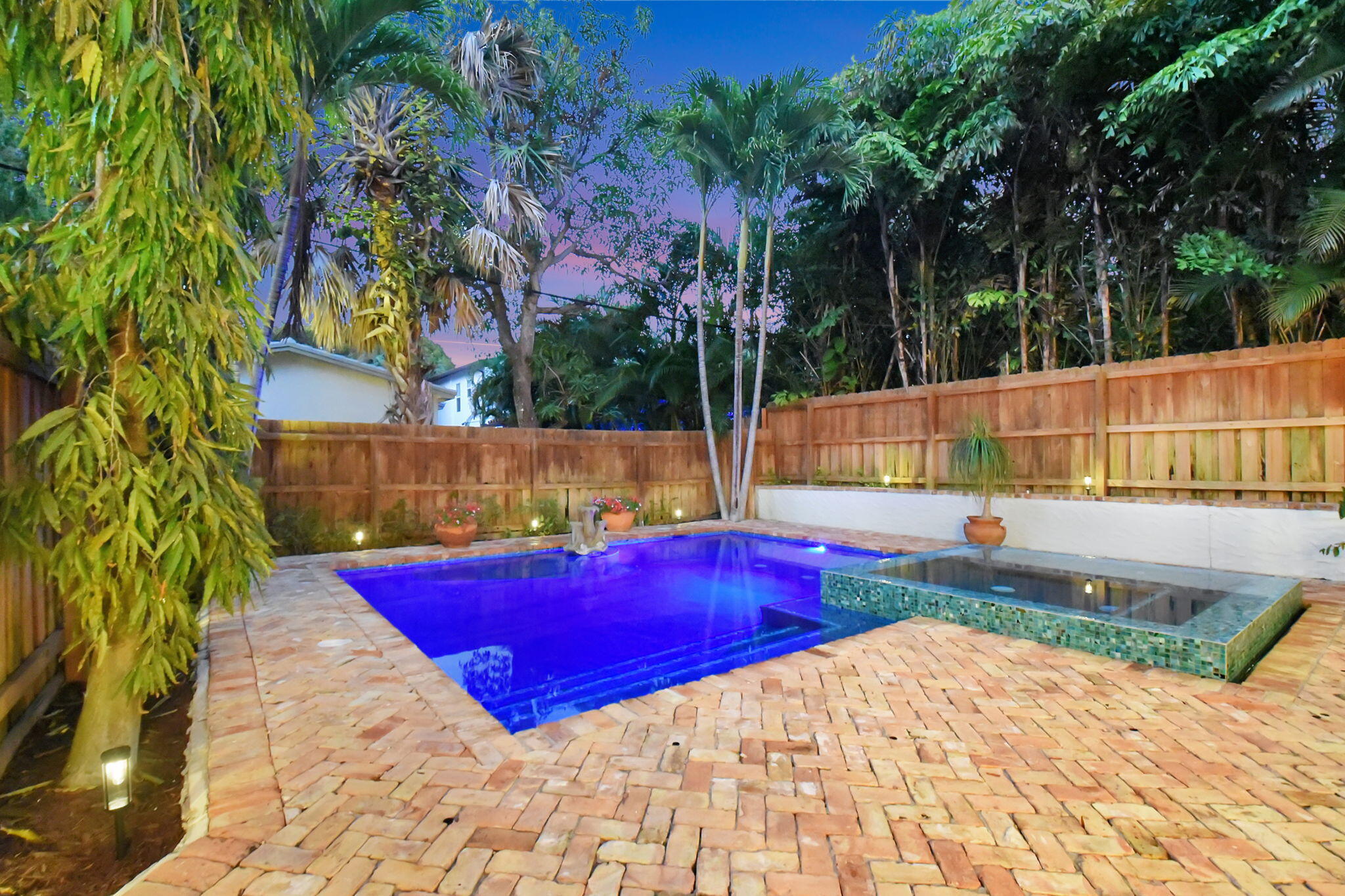 FLAMINGO PARK - Residential