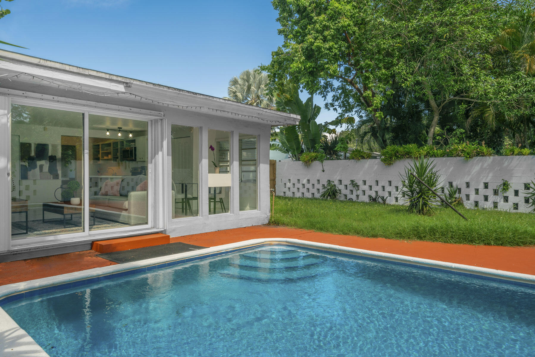 VINIK NO 2 - Residential Lease