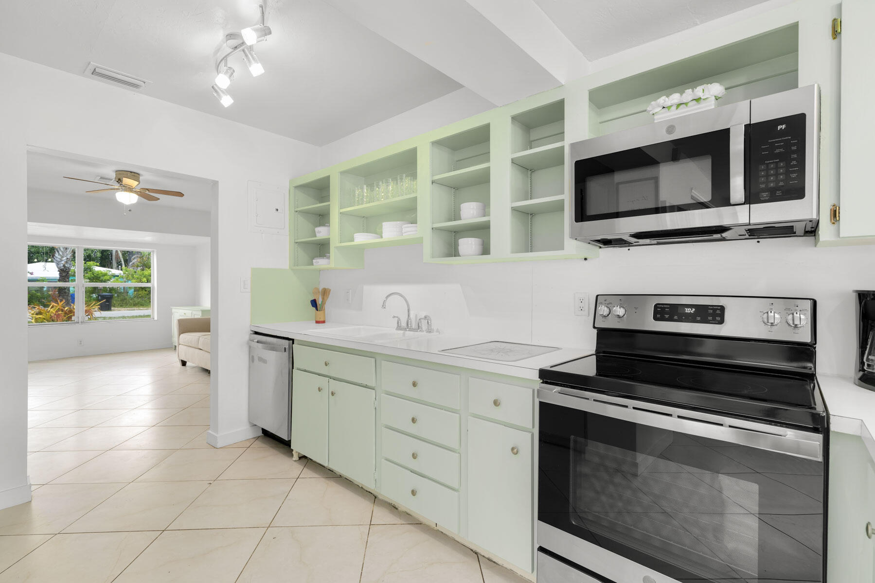 VINIK NO 2 - Residential Lease