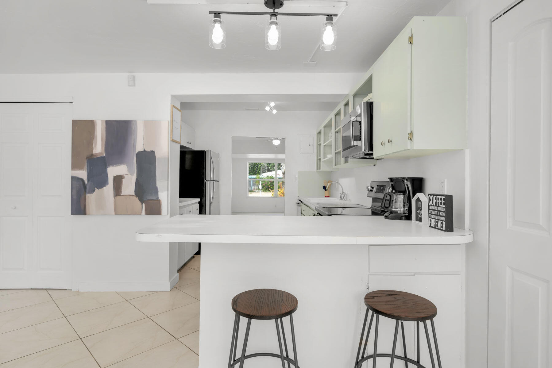 VINIK NO 2 - Residential Lease