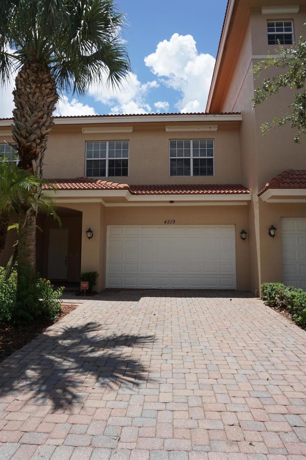 Photo of 4519 Artesa Way S, Palm Beach Gardens, FL 33418 (MLS # R11038950)