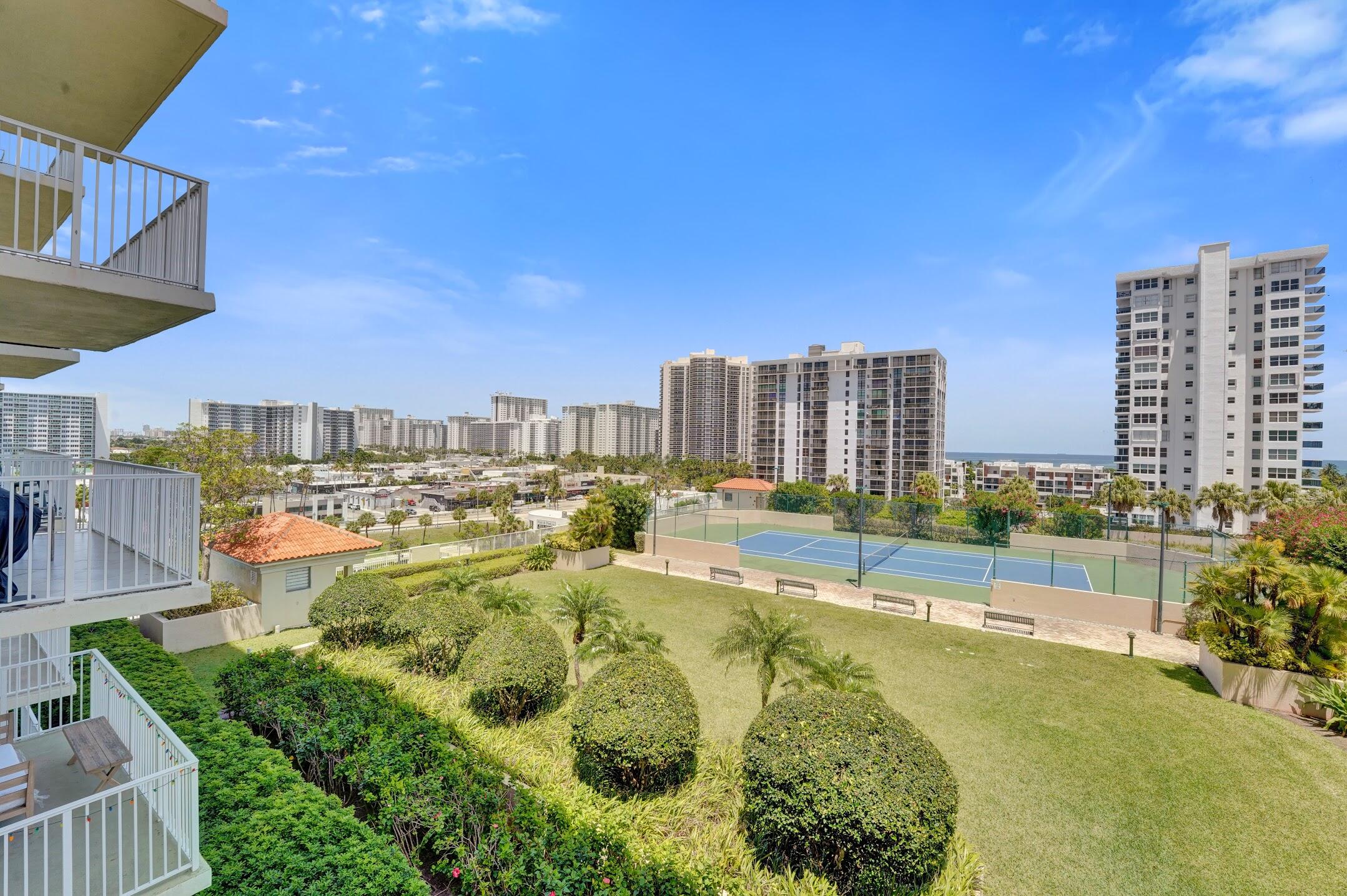 TIDES AT BRIDGESIDE SQUARE - Residential