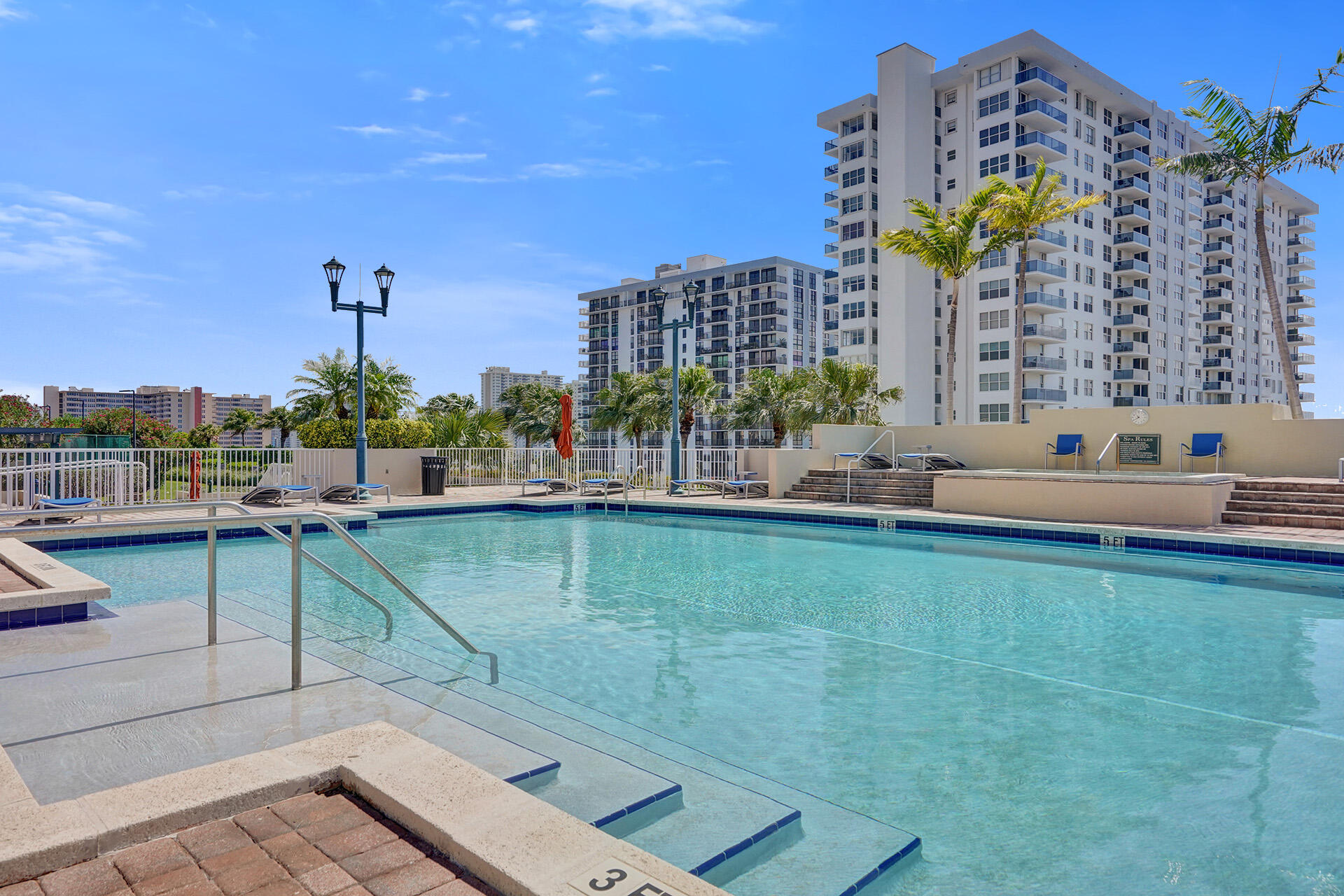 TIDES AT BRIDGESIDE SQUARE - Residential