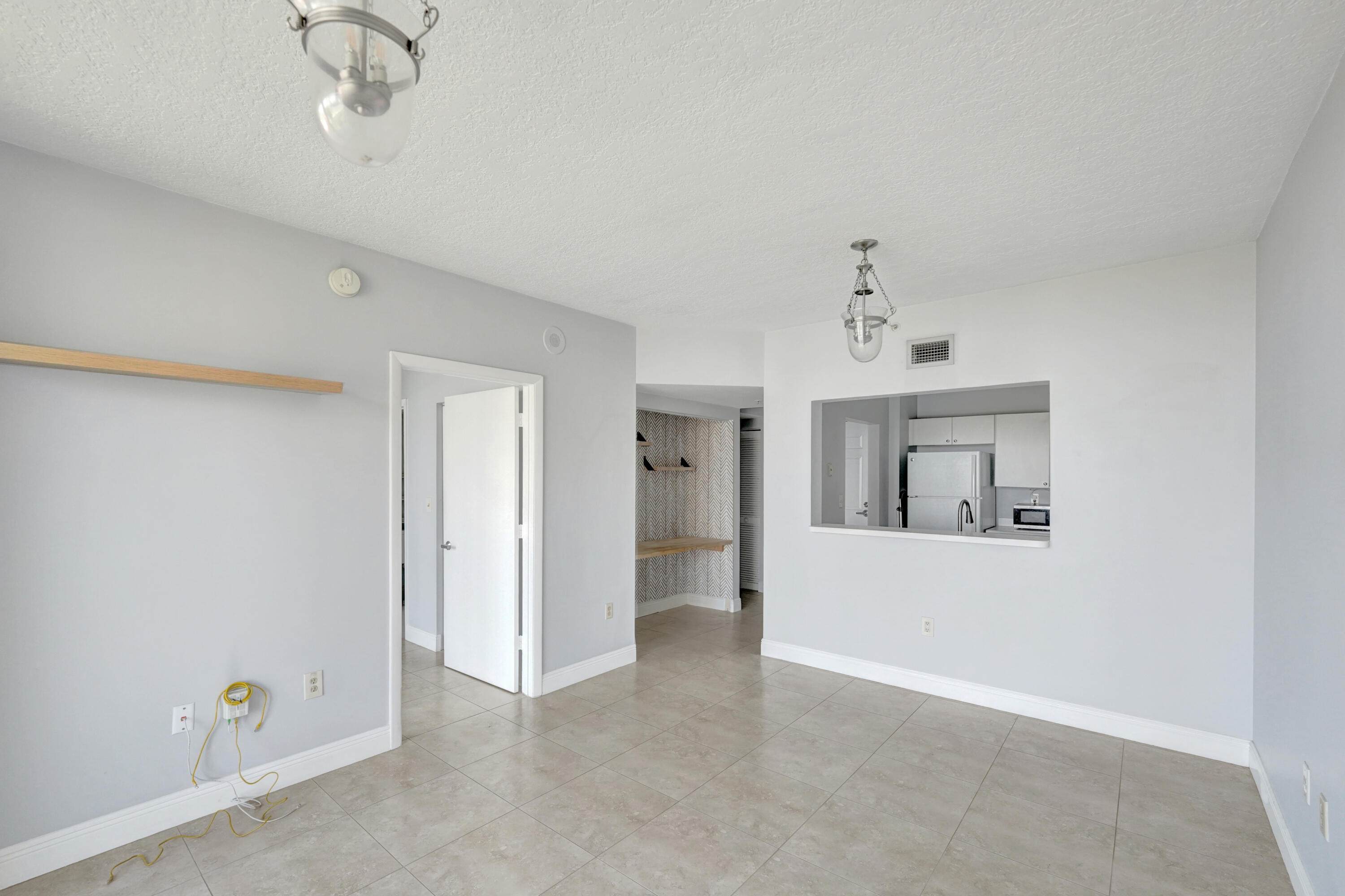 TIDES AT BRIDGESIDE SQUARE - Residential