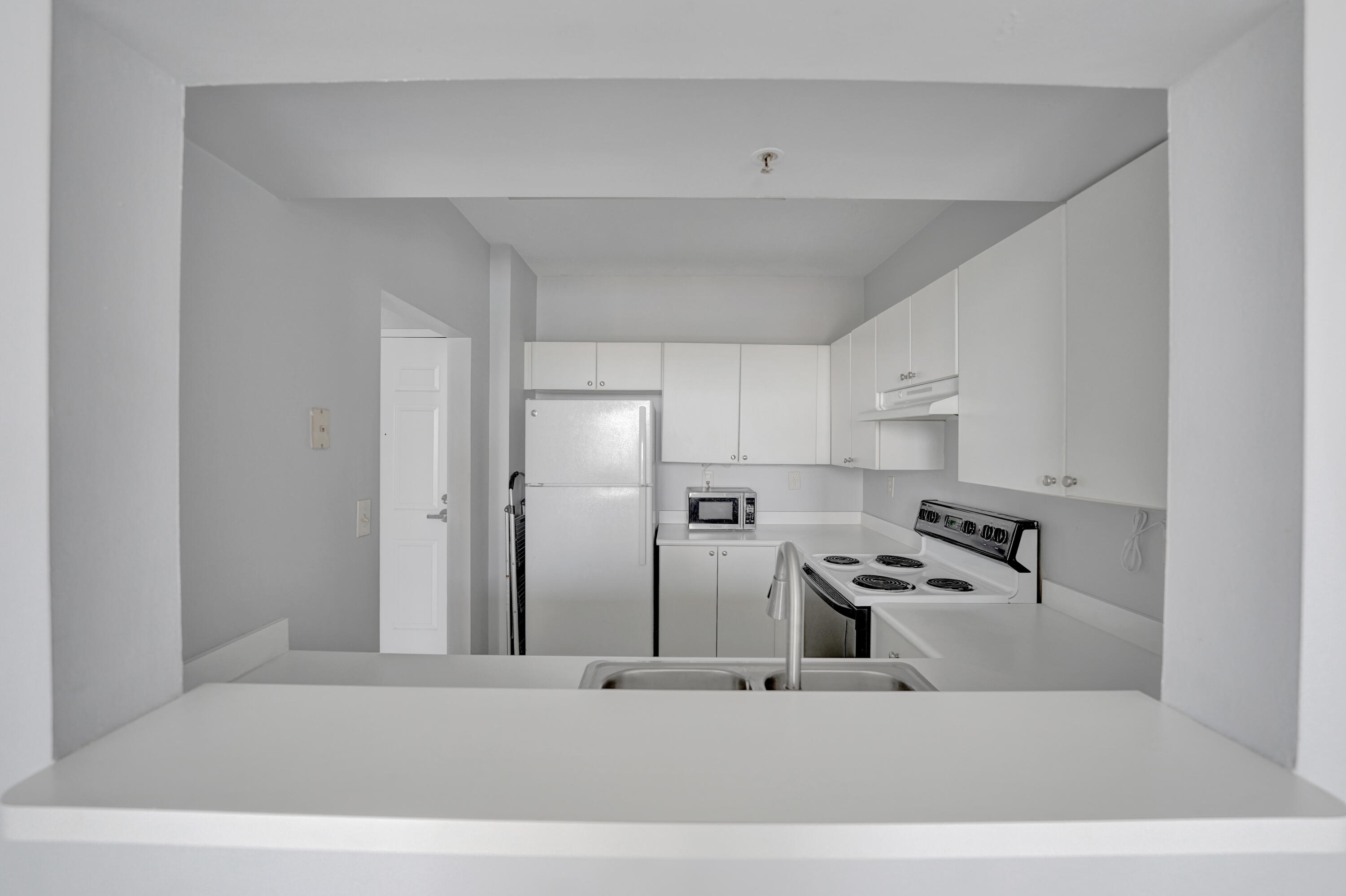 TIDES AT BRIDGESIDE SQUARE - Residential