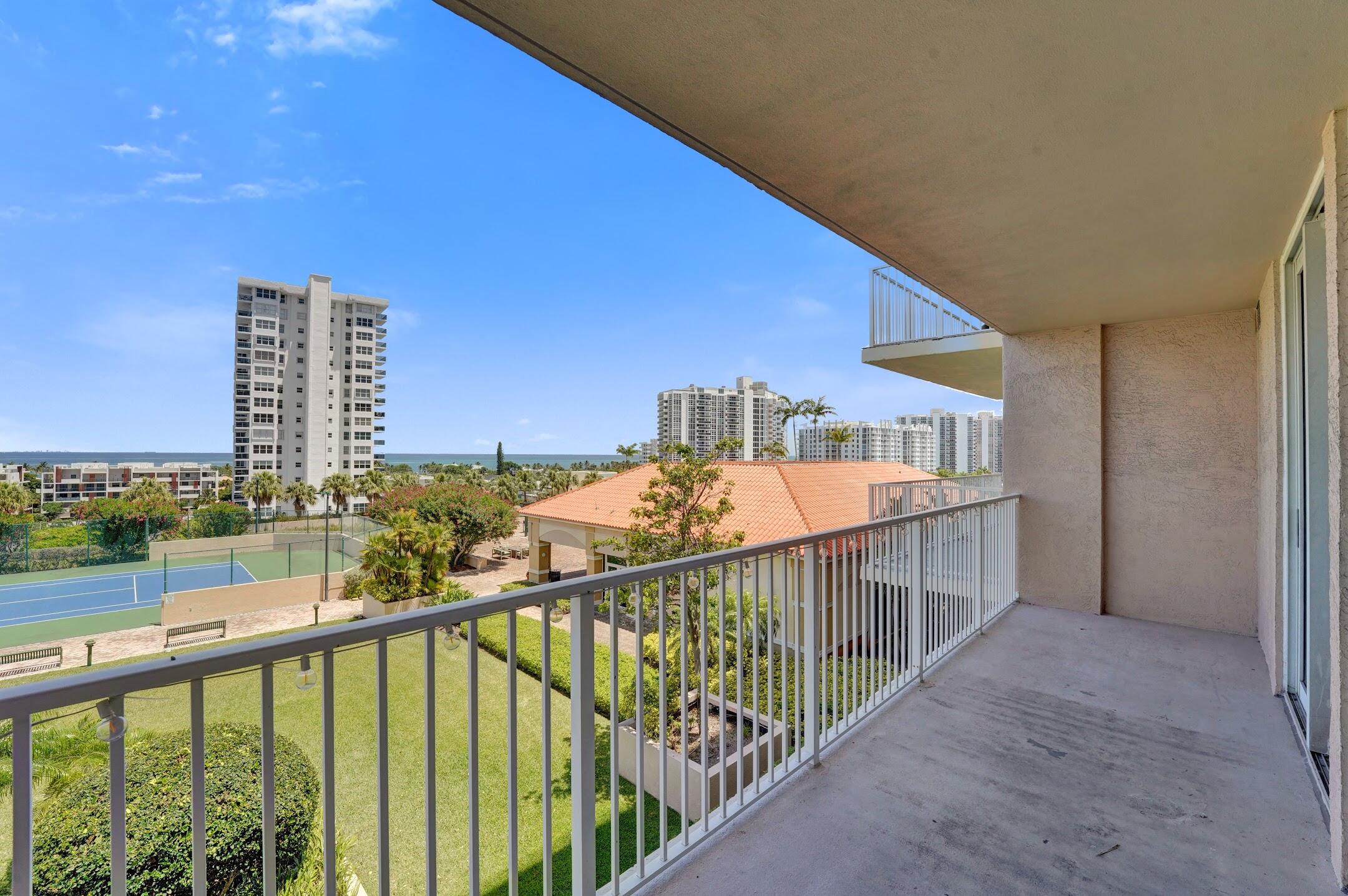 TIDES AT BRIDGESIDE SQUARE - Residential