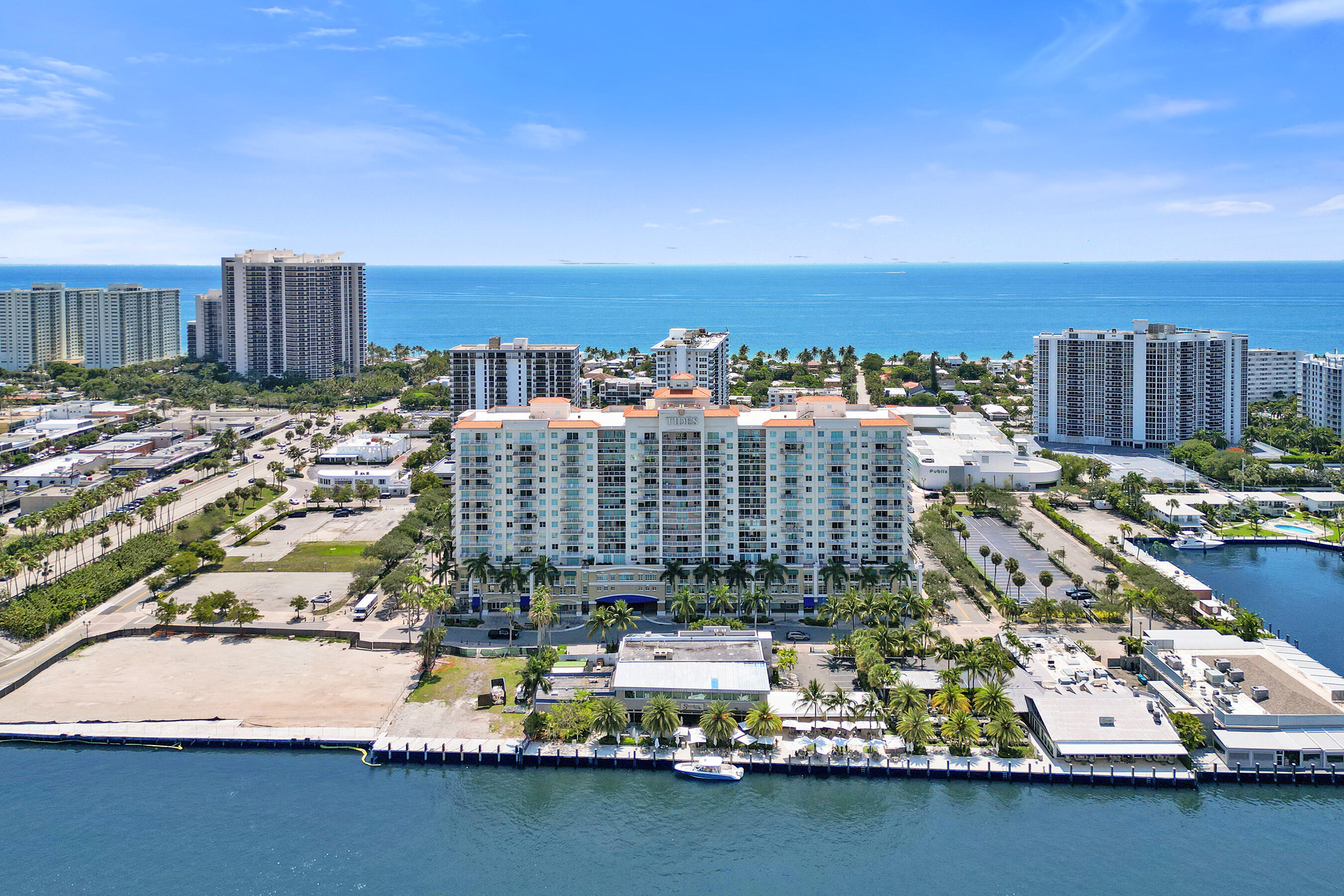 TIDES AT BRIDGESIDE SQUARE - Residential