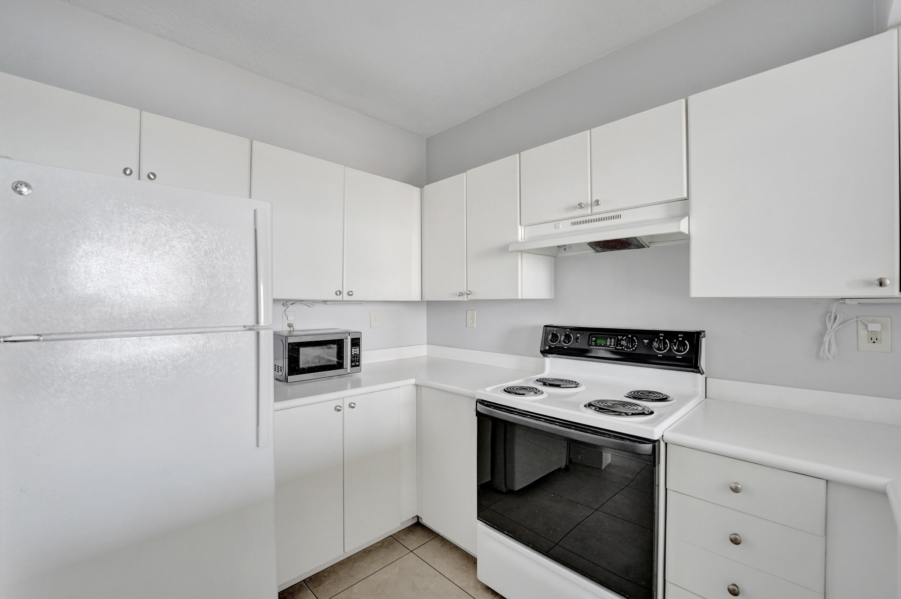 TIDES AT BRIDGESIDE SQUARE - Residential