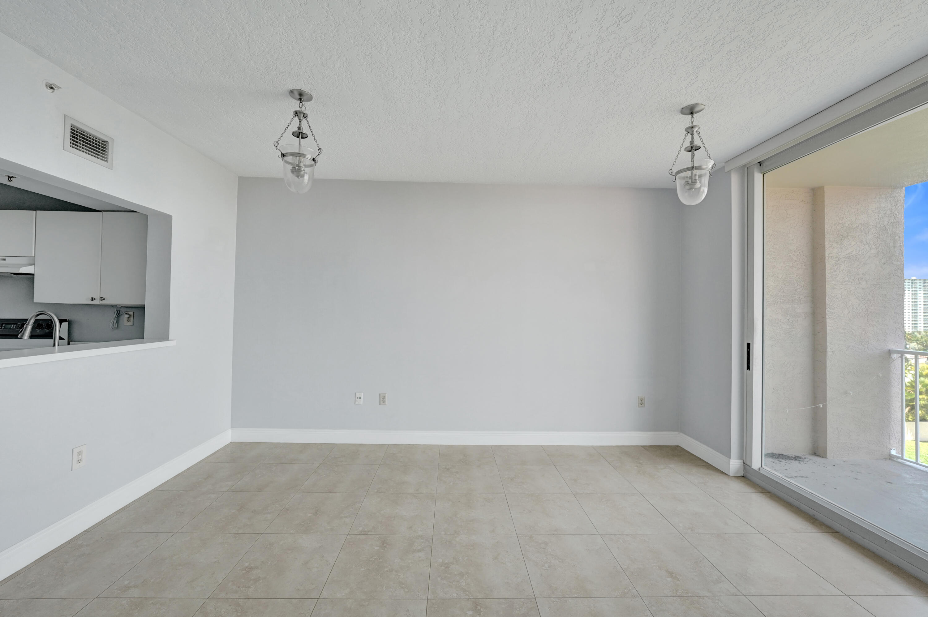 TIDES AT BRIDGESIDE SQUARE - Residential