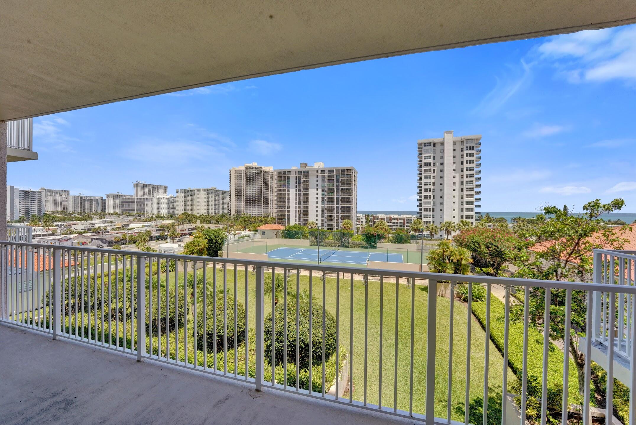 TIDES AT BRIDGESIDE SQUARE - Residential