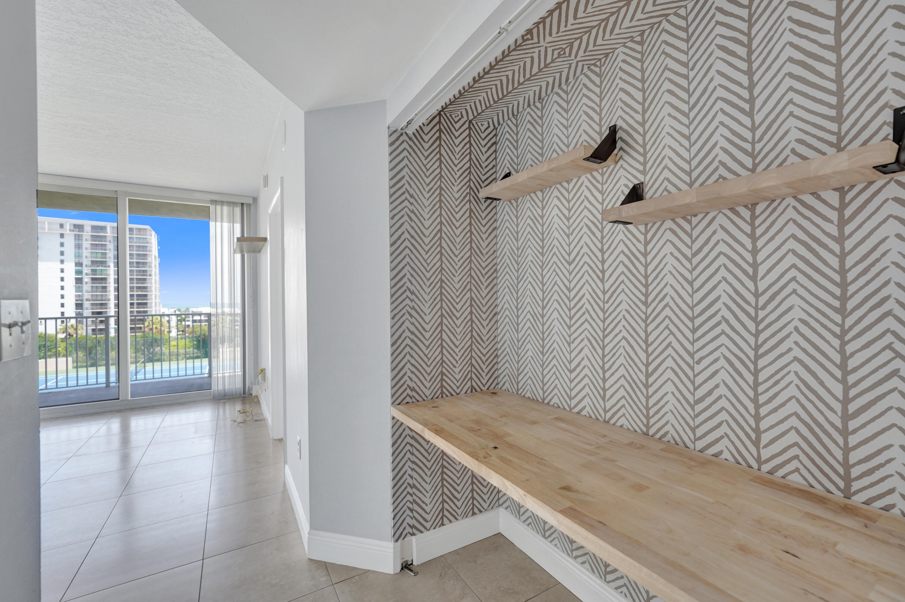 TIDES AT BRIDGESIDE SQUARE - Residential