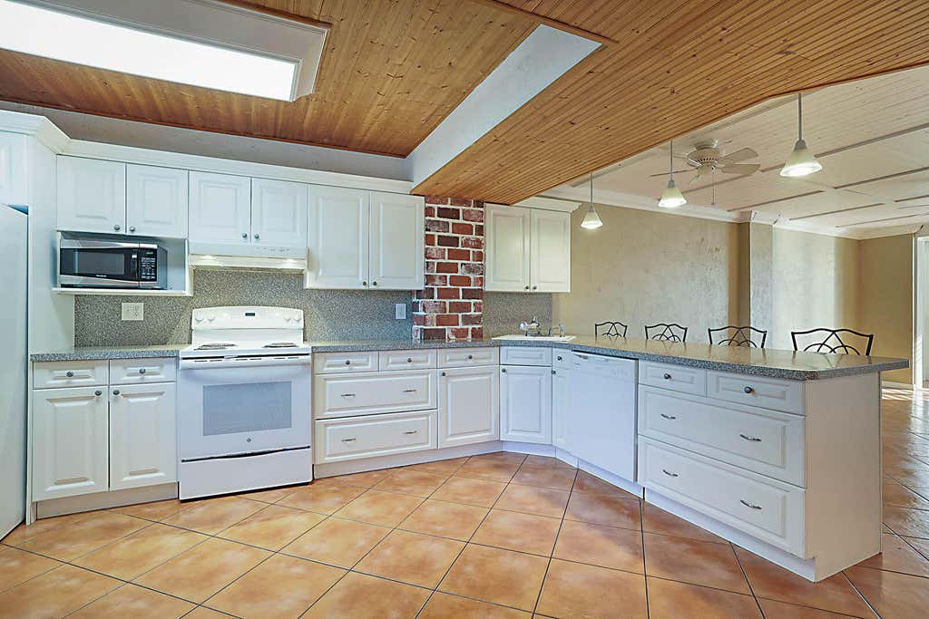 Photo of 896 N Federal Hwy 325 Highway #325, Lantana, FL 33462 (MLS # R11049261)