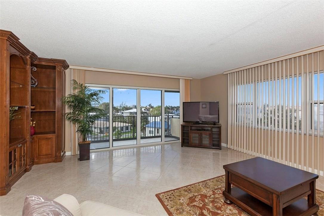 ARISTOCRAT - Residential