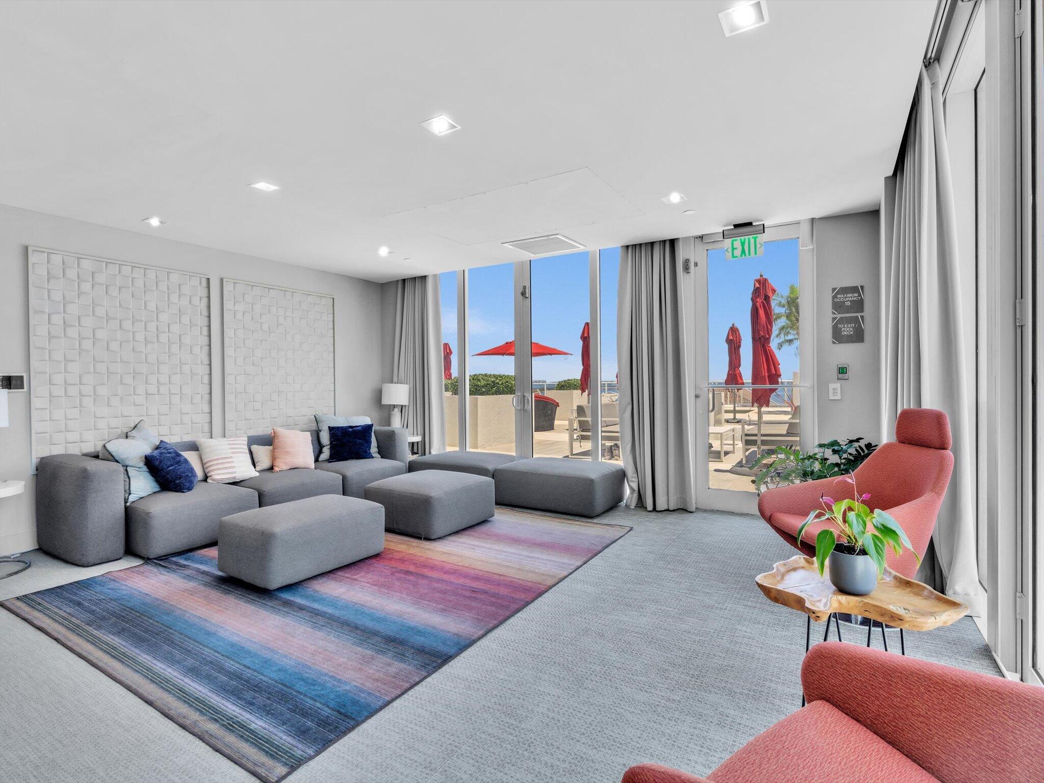 THE CRIMSON CONDO - Residential