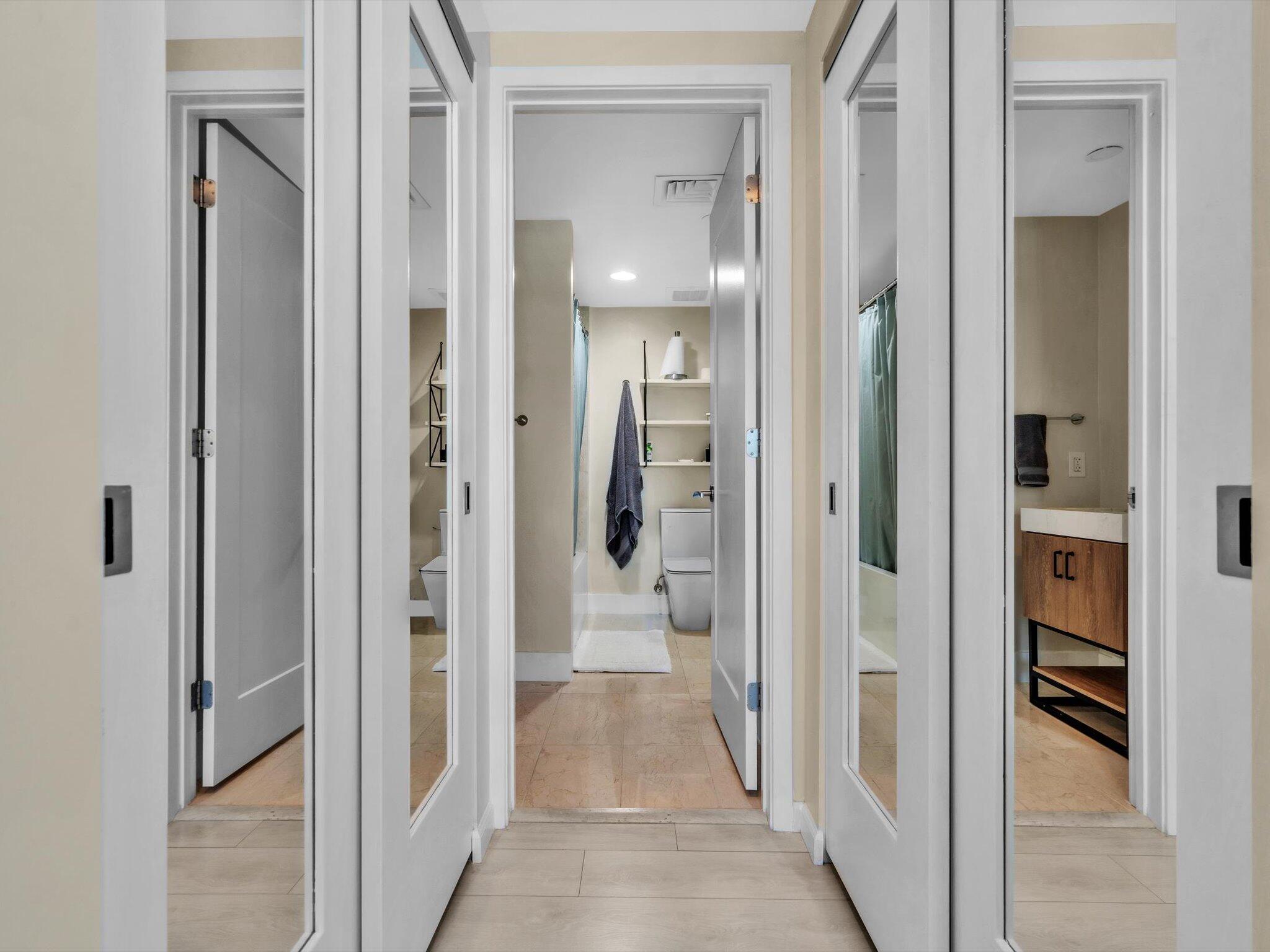 THE CRIMSON CONDO - Residential