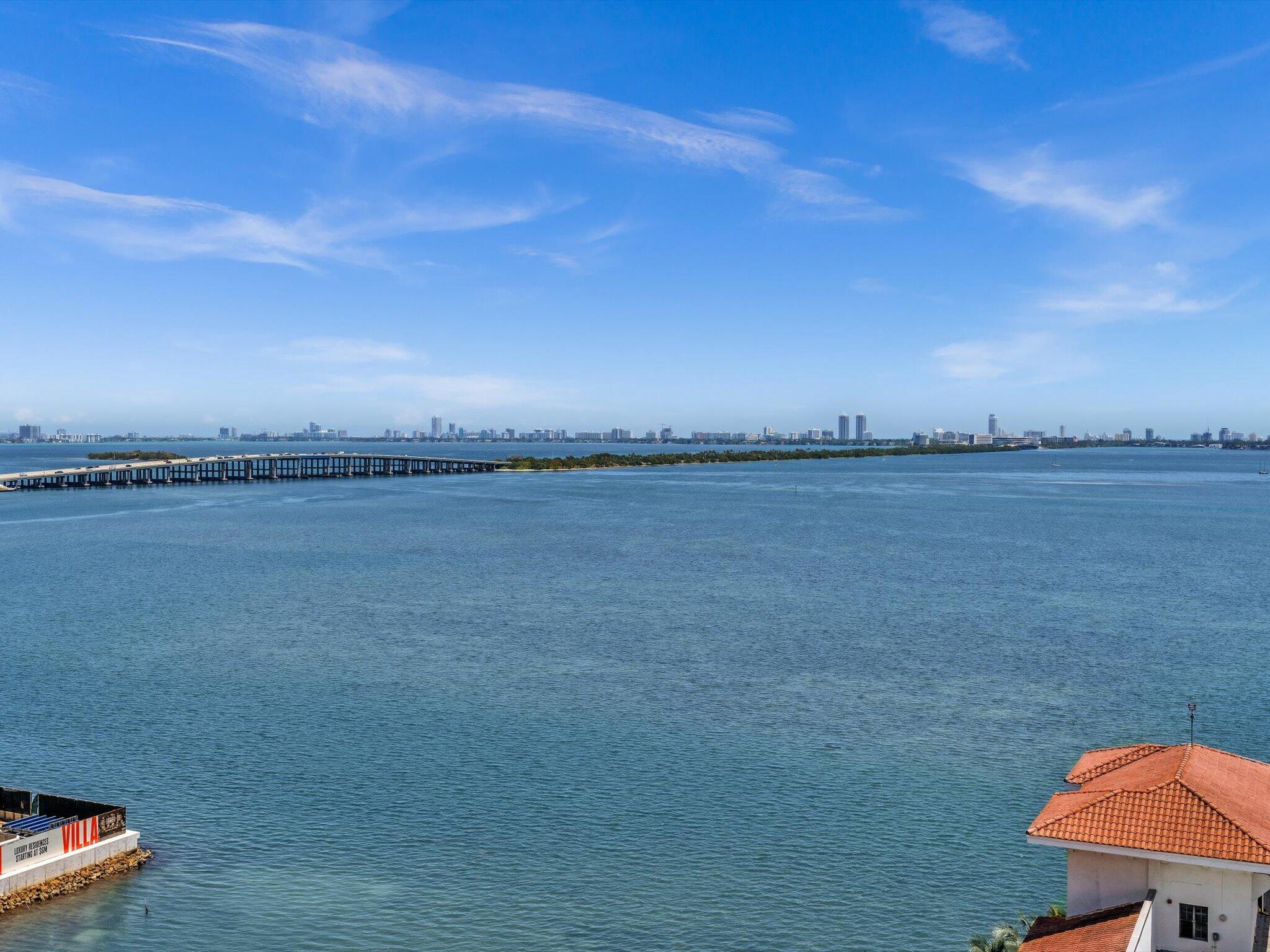 THE CRIMSON CONDO - Residential