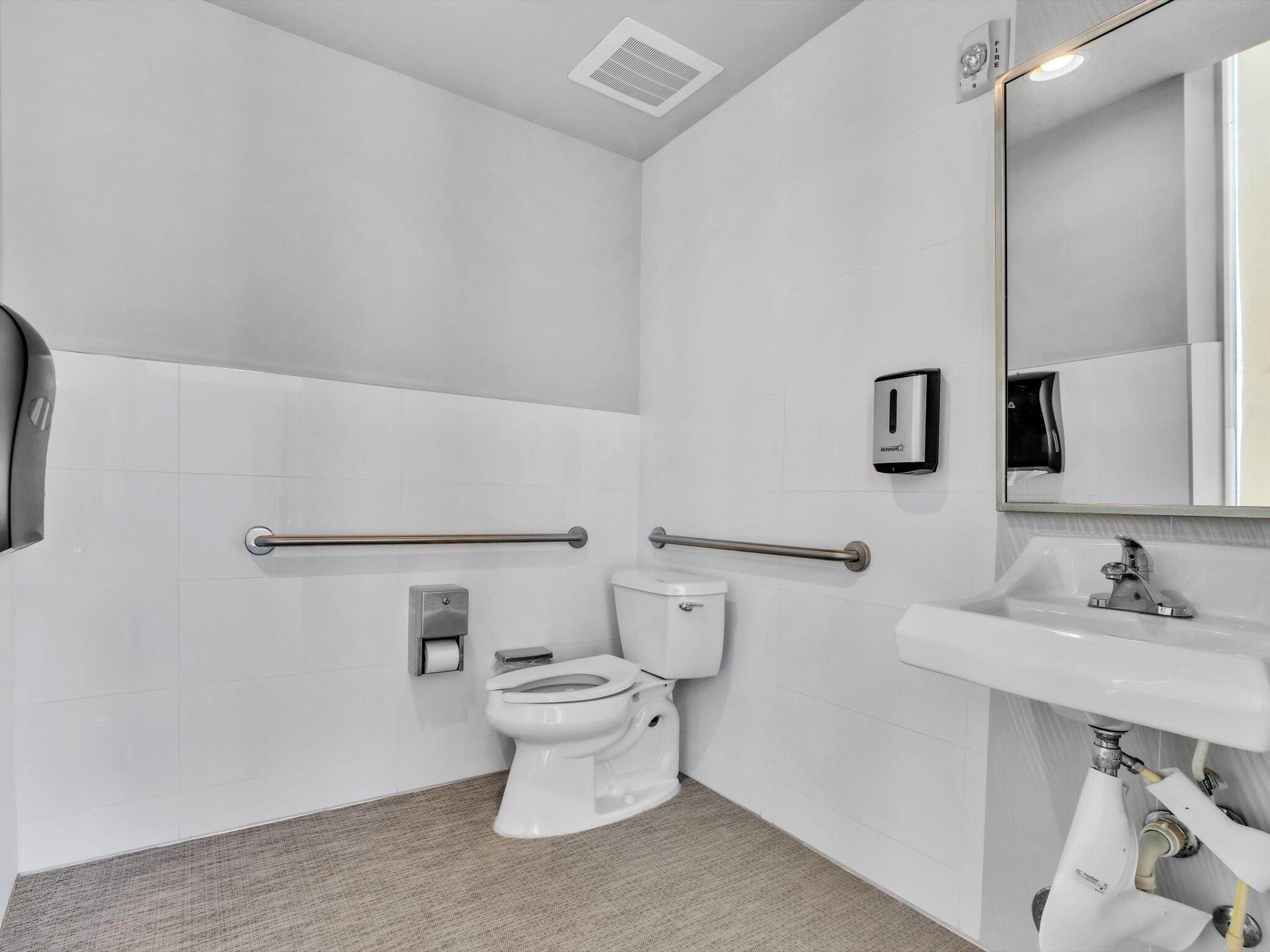 THE CRIMSON CONDO - Residential