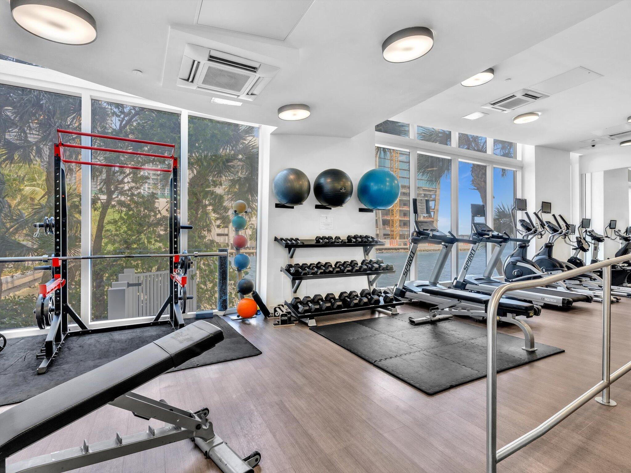 THE CRIMSON CONDO - Residential