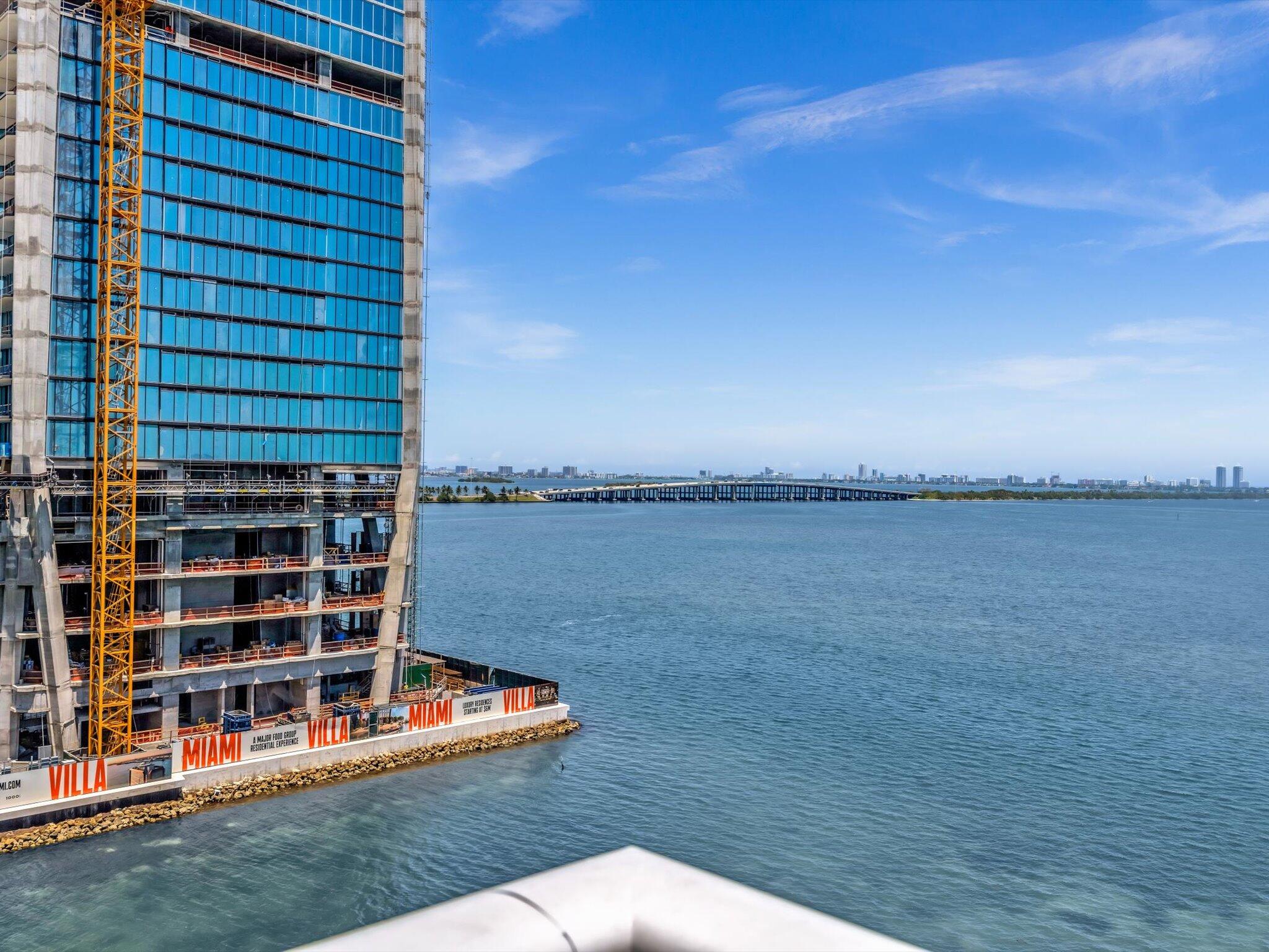 THE CRIMSON CONDO - Residential