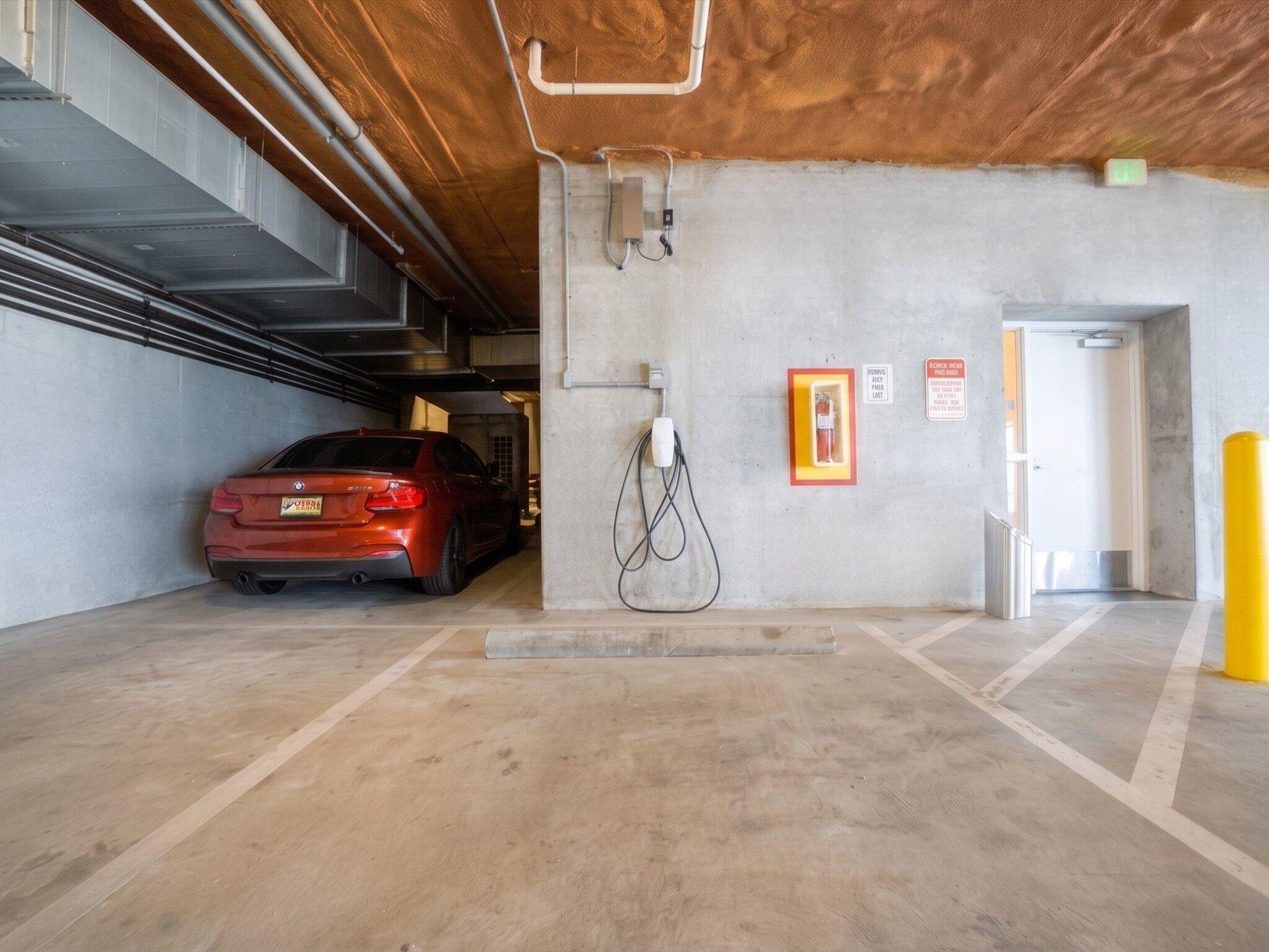 THE CRIMSON CONDO - Residential