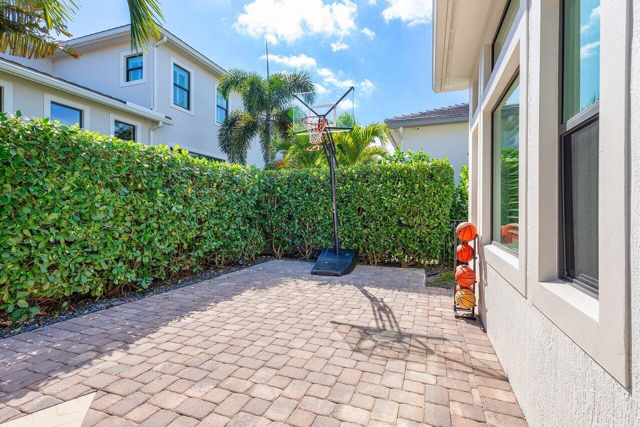 Royal Palm Polo - Residential