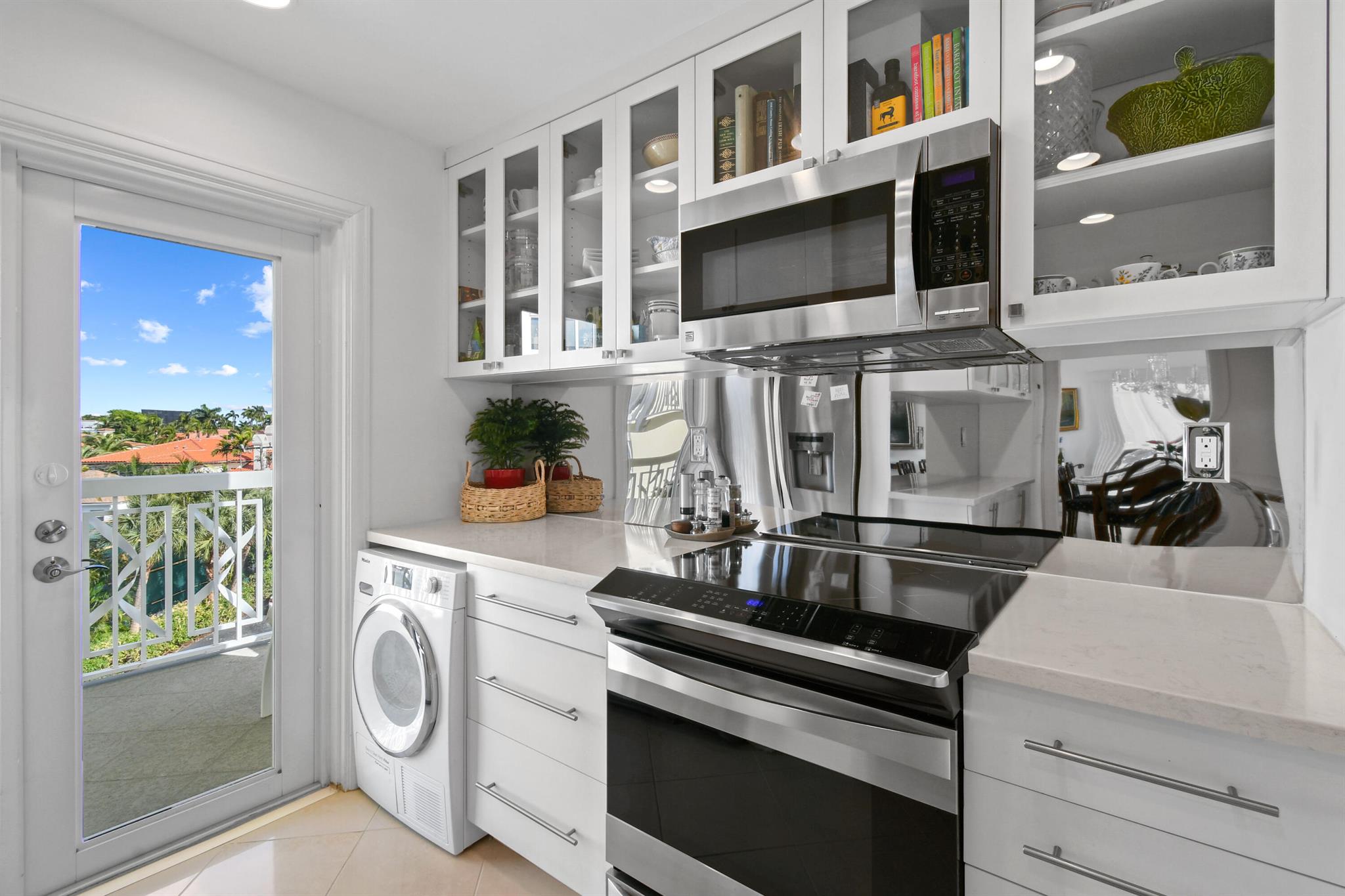 389 S Lake Drive 4h