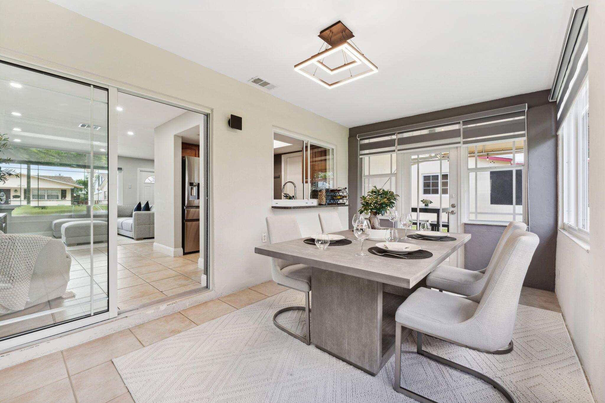 TAMARAC LAKES SOUTH - Residential Lease