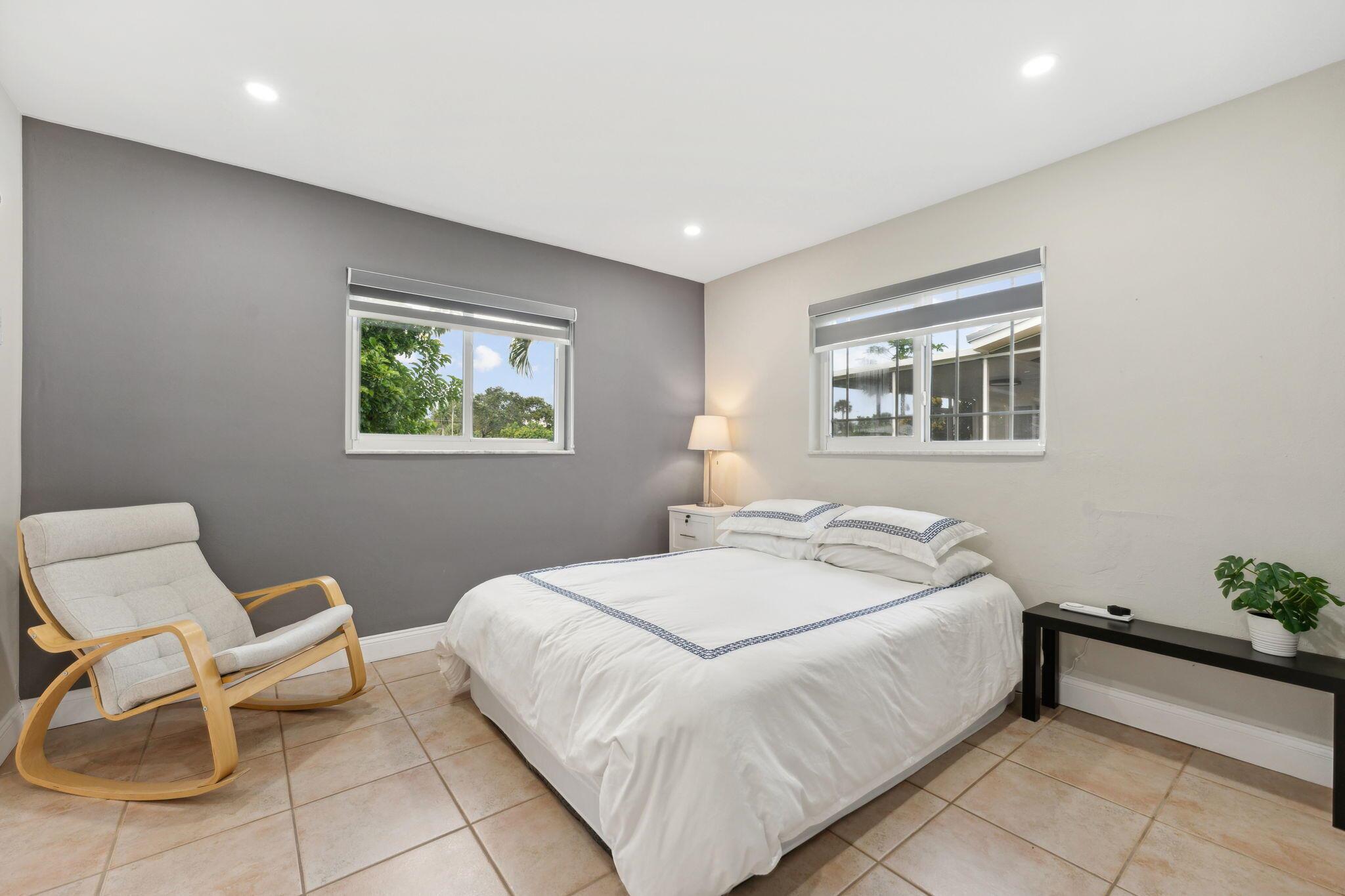 TAMARAC LAKES SOUTH - Residential Lease