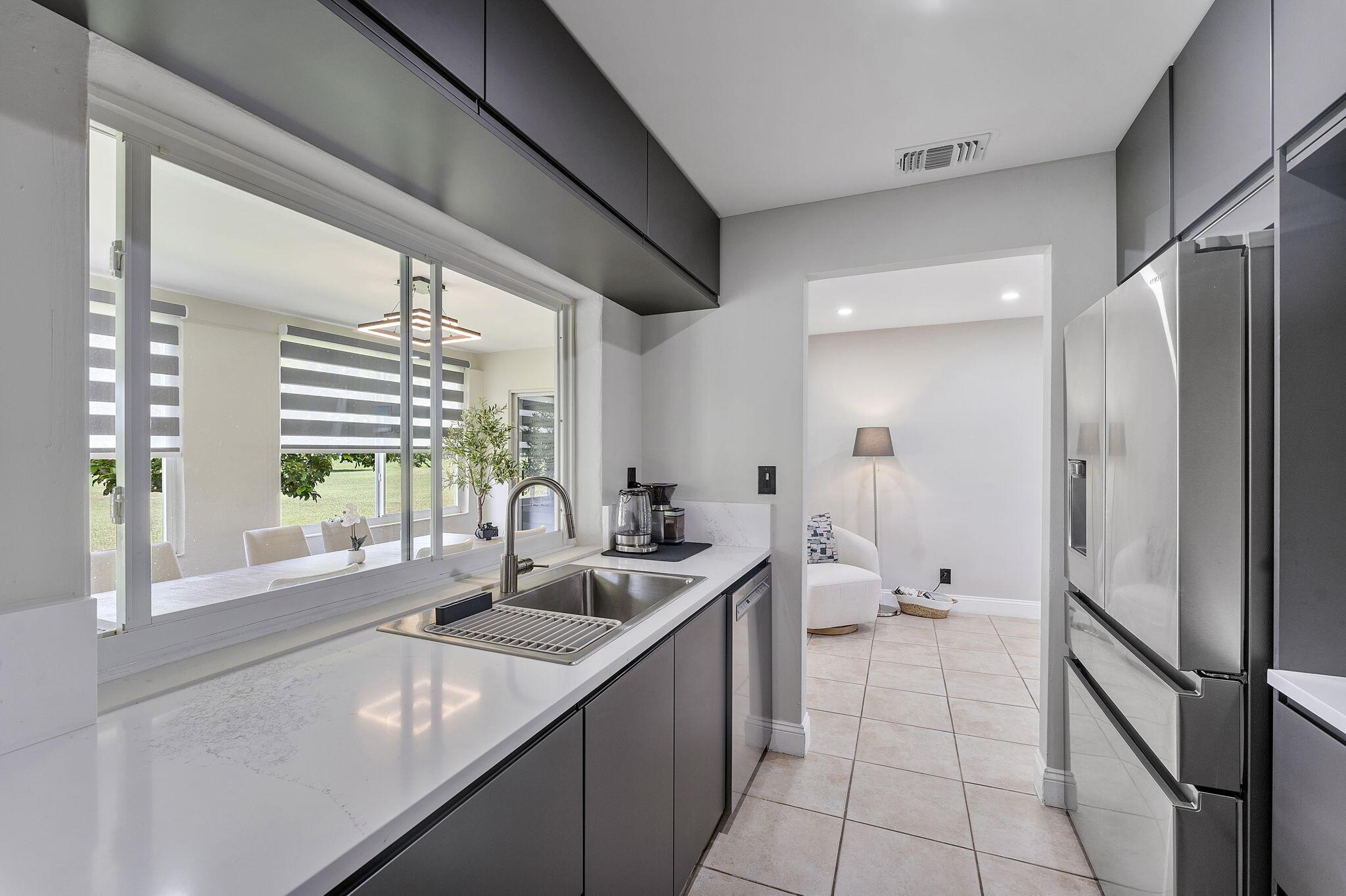 TAMARAC LAKES SOUTH - Residential Lease