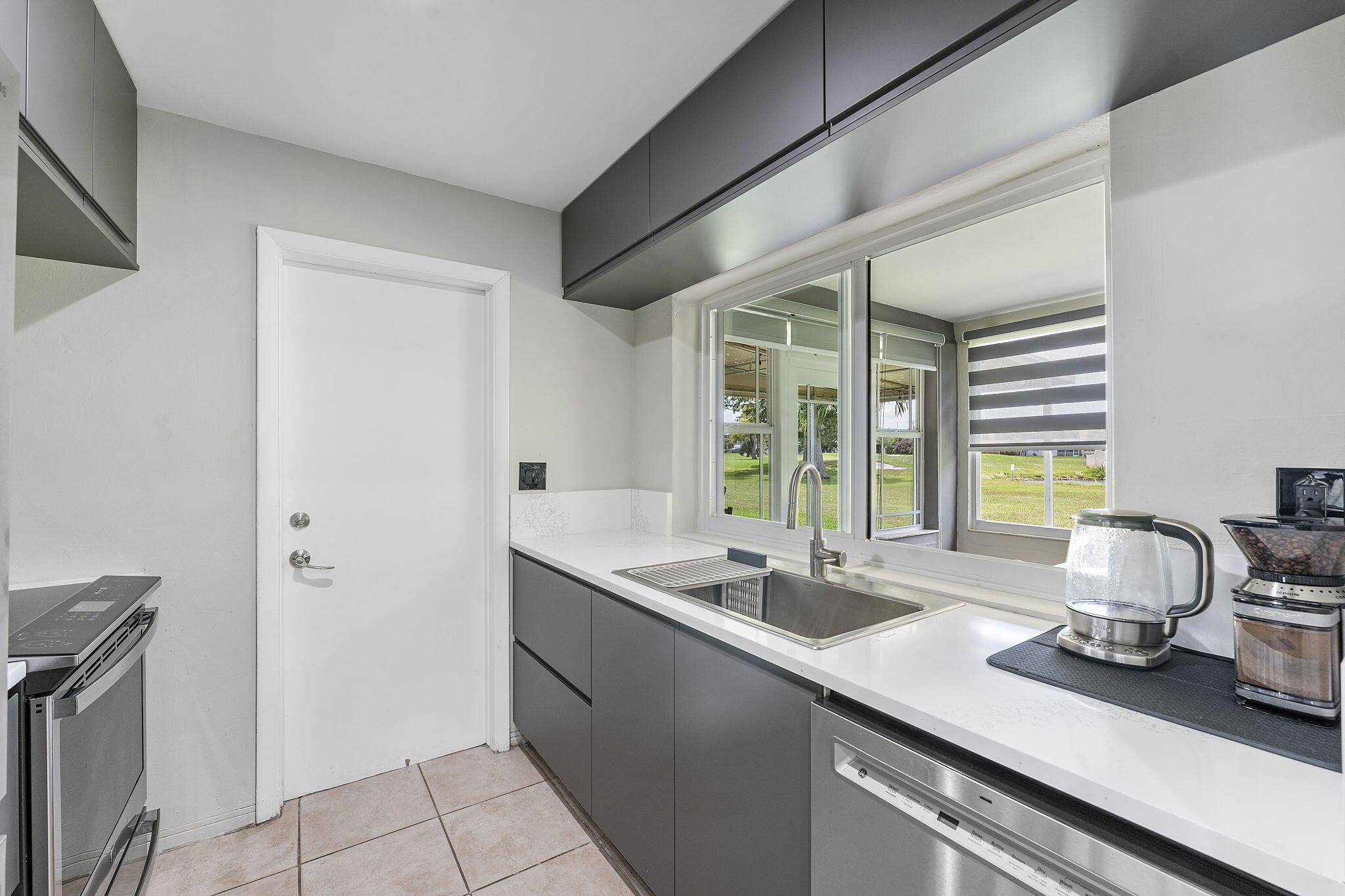 TAMARAC LAKES SOUTH - Residential Lease