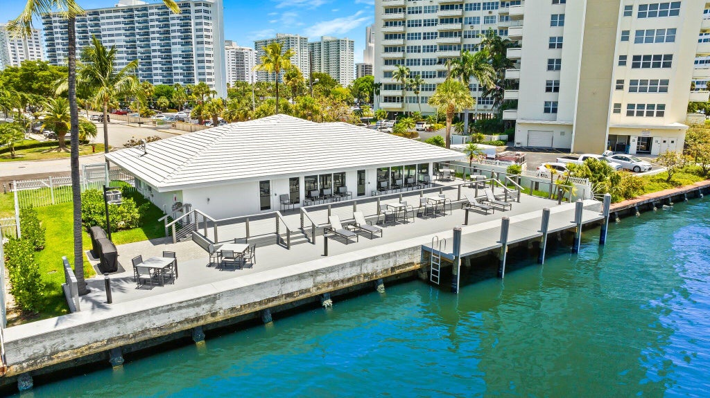 Photo of 3300 NE 36th Street #710, Fort Lauderdale, FL 33308 (MLS # B26090316)