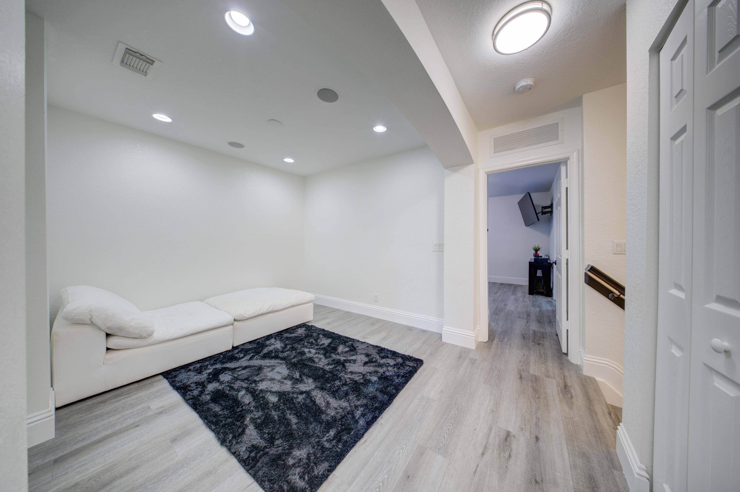 Thousand Oaks - Residential