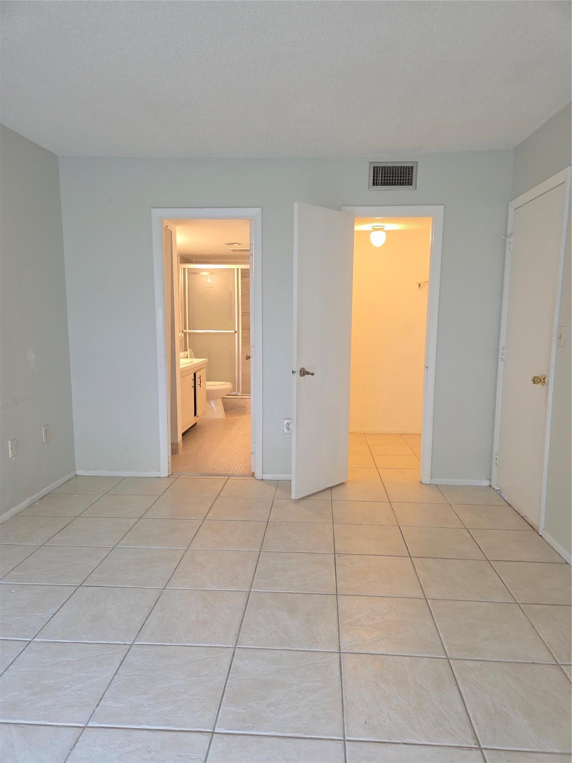 The Manors Of Inverrary I - Residential Lease