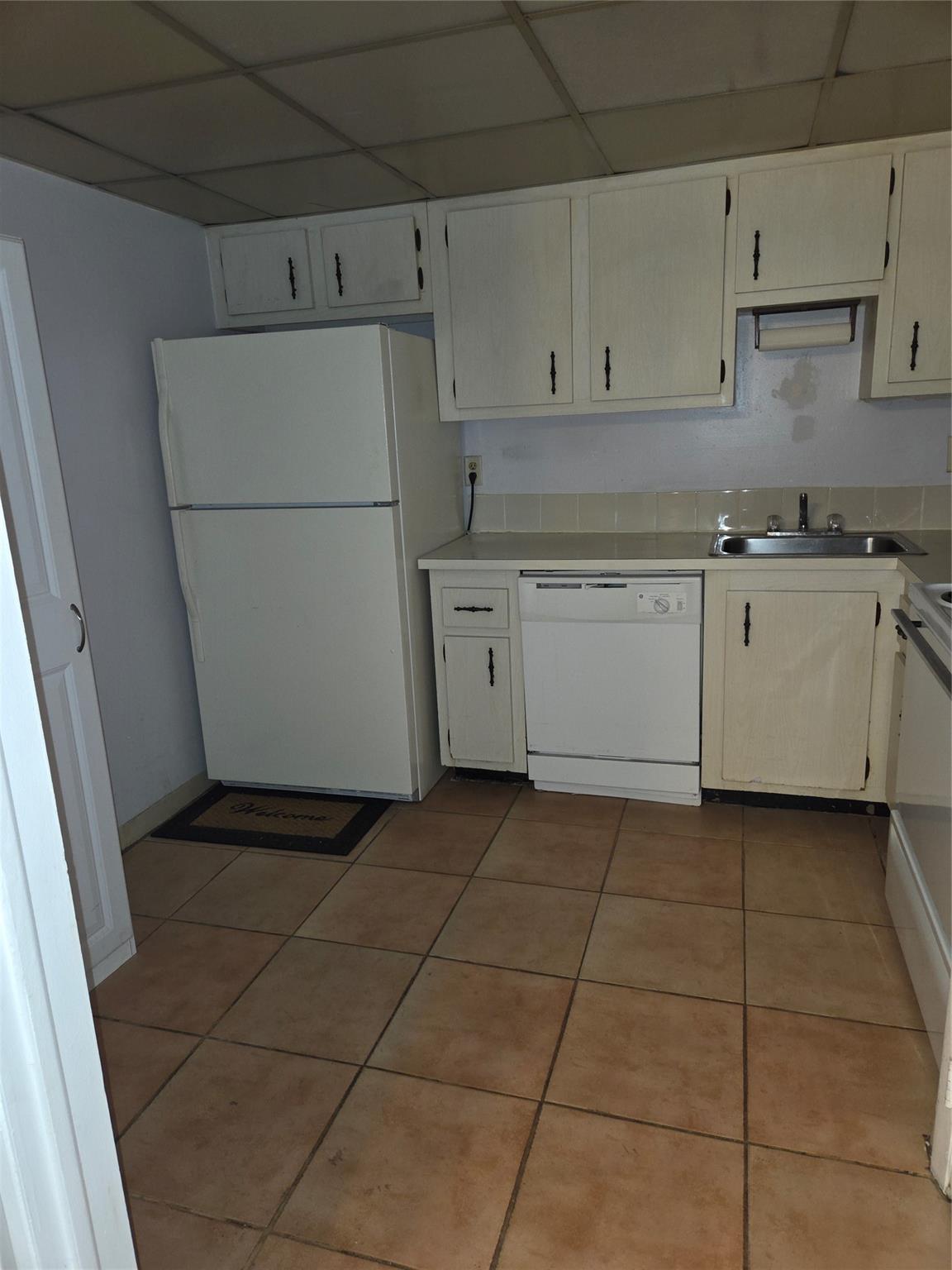 The Manors Of Inverrary I - Residential Lease