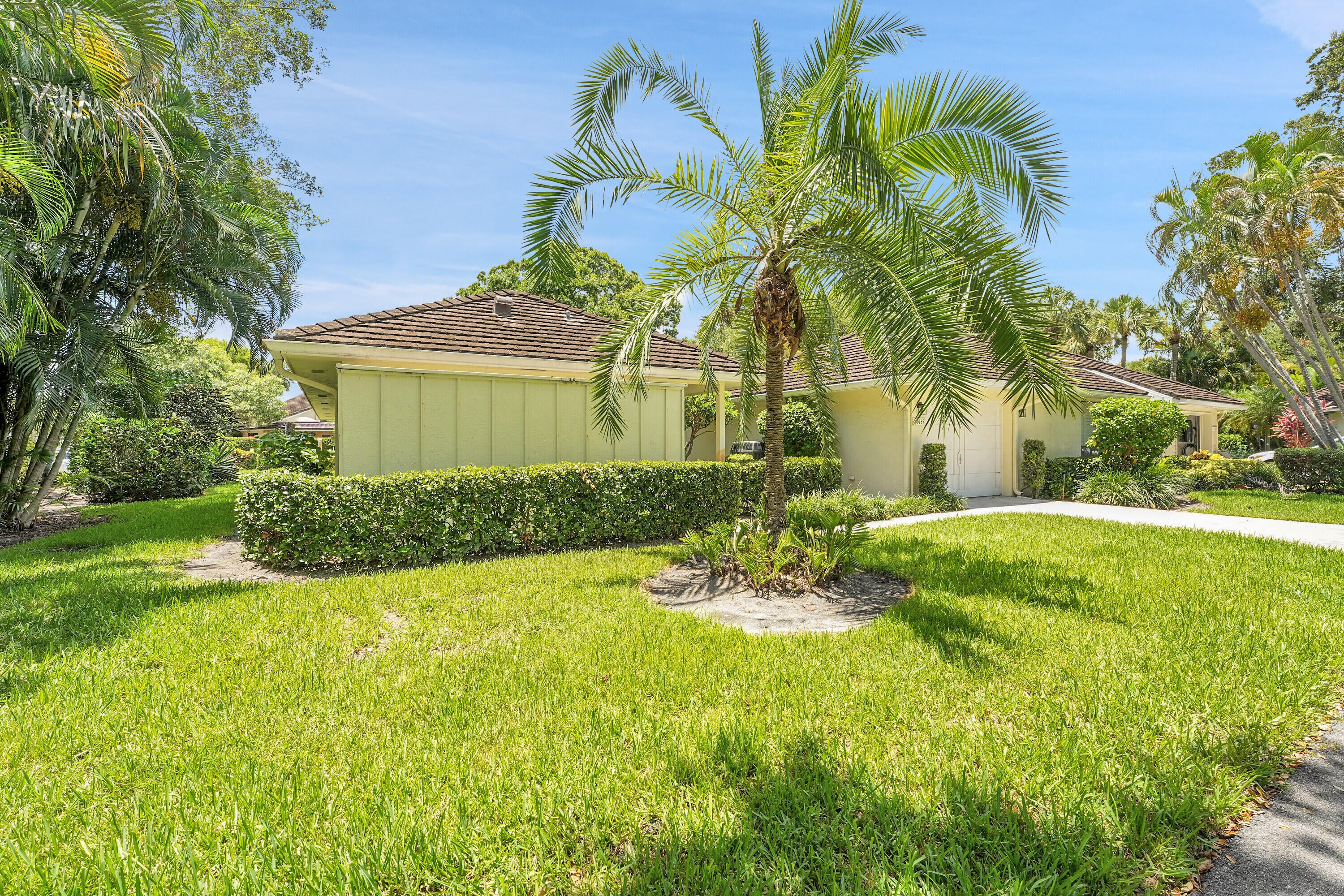 11457 Sandy Oaks Court