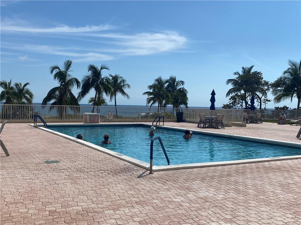 750 N Ocean Boulevard 1009