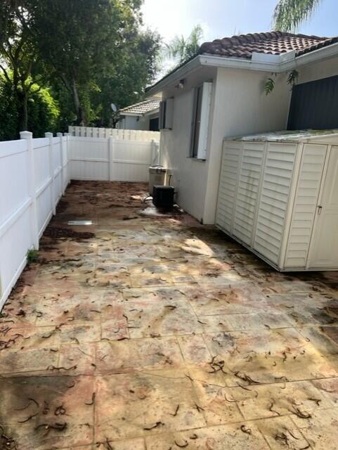 MADISON LAKES - Residential