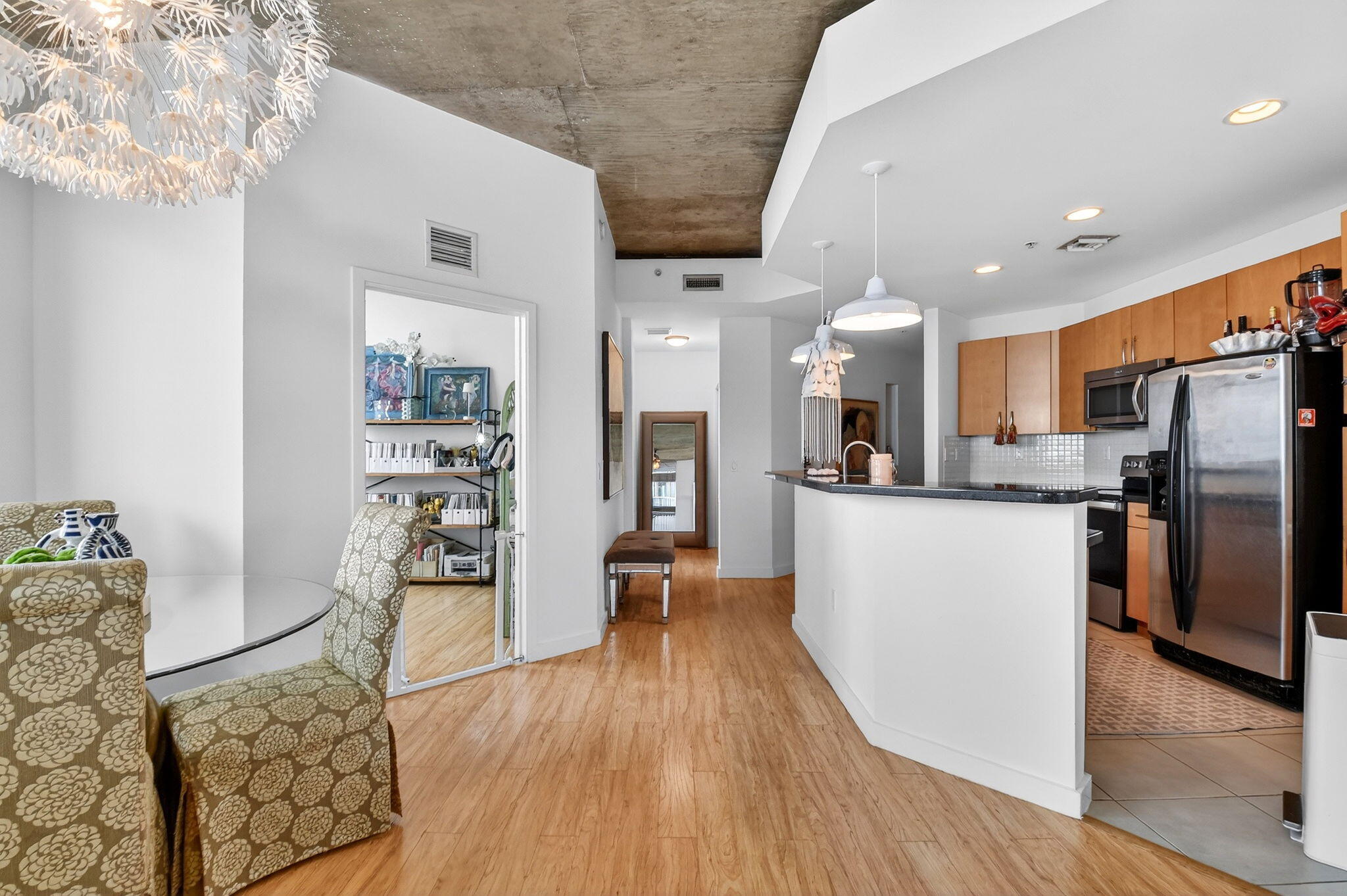 EDGE CONDO - Residential