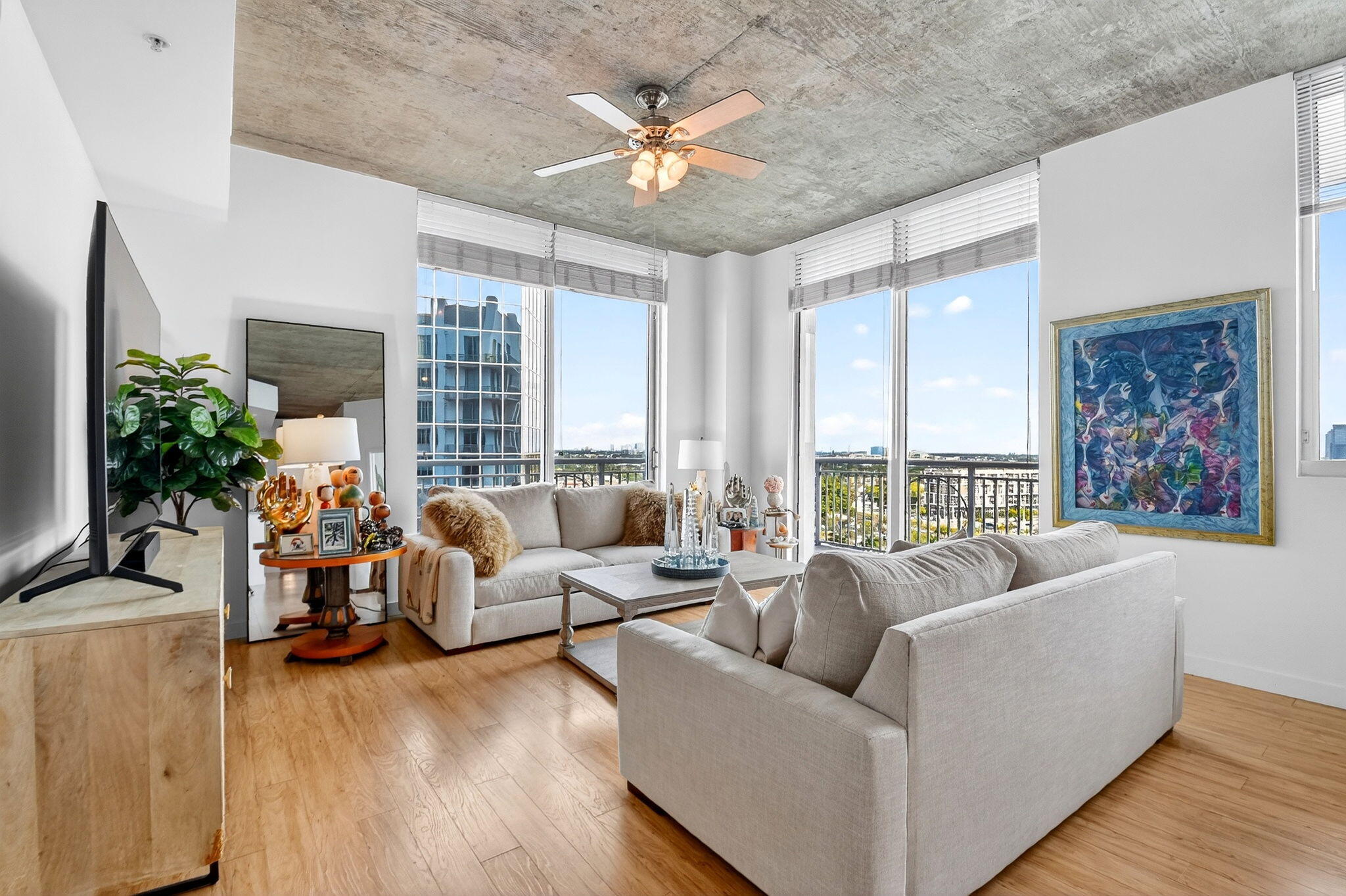 EDGE CONDO - Residential