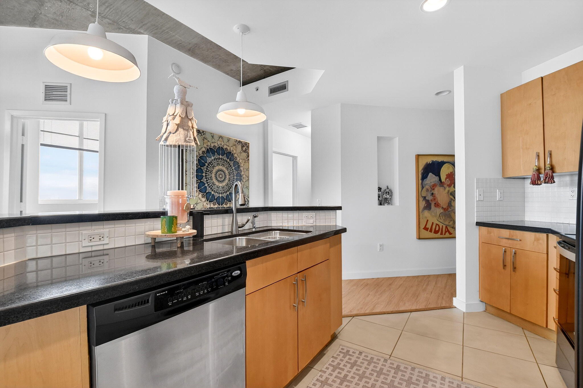 EDGE CONDO - Residential