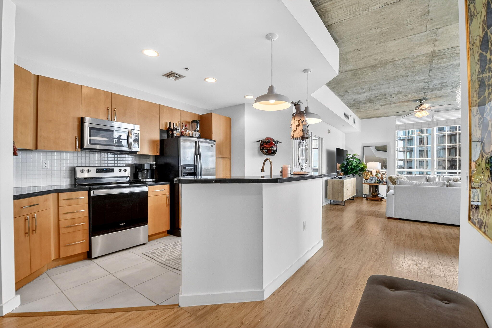 EDGE CONDO - Residential