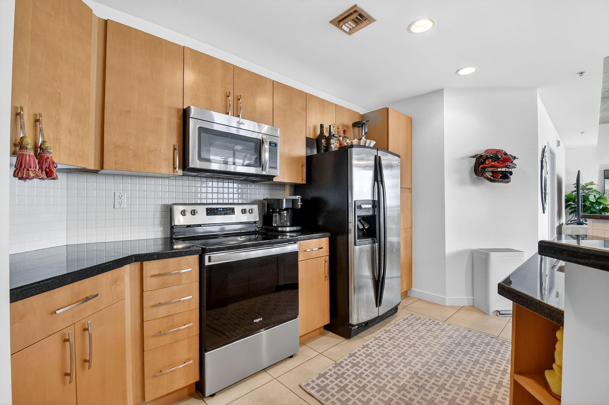 EDGE CONDO - Residential