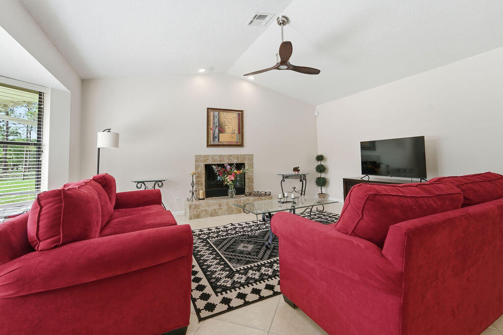 HOMELAND - Residential Lease