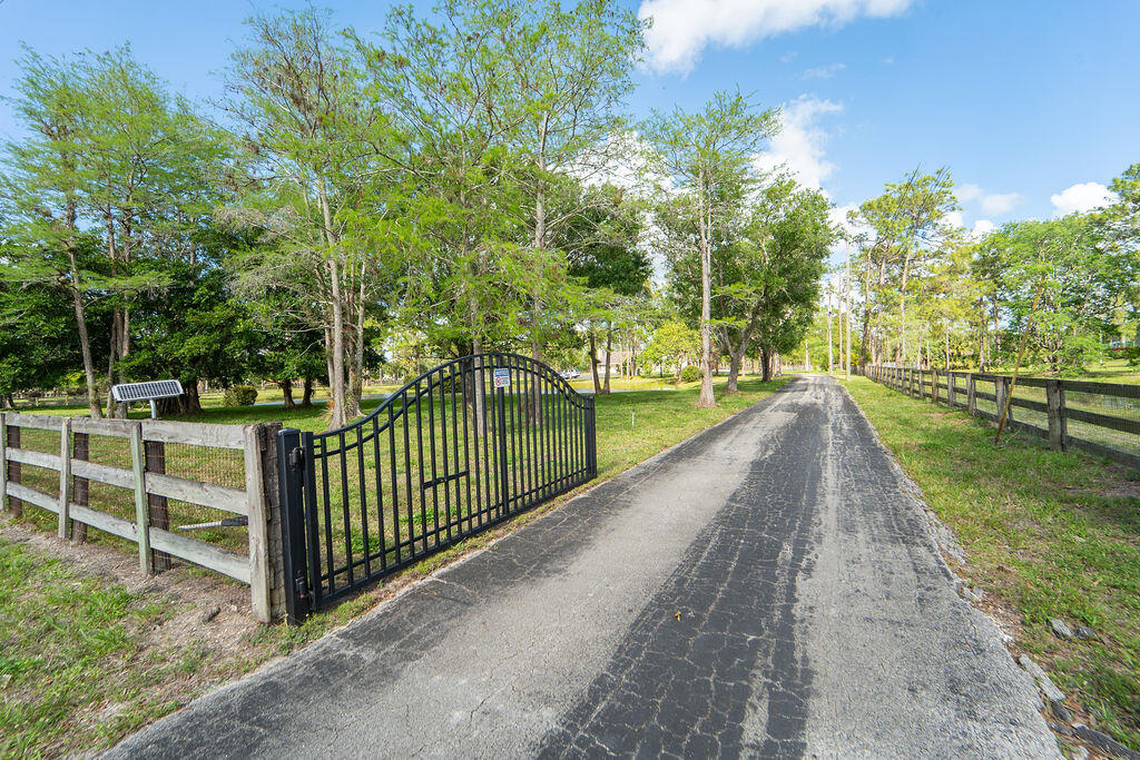 HOMELAND - Residential Lease