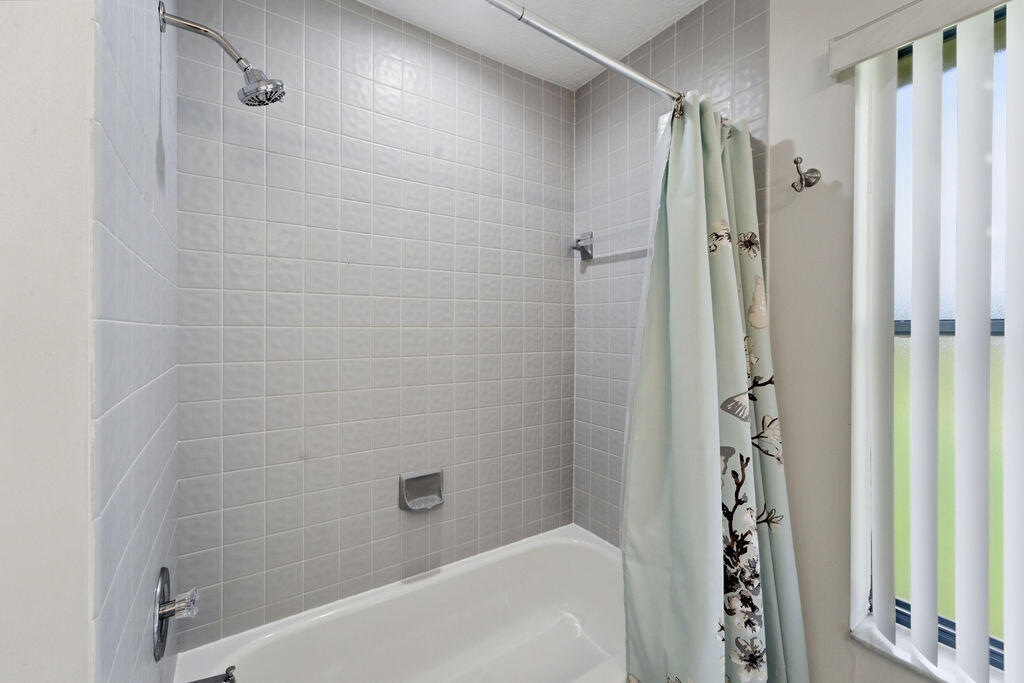 HOMELAND - Residential Lease
